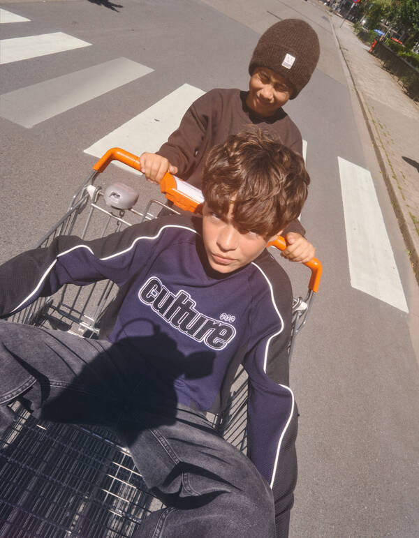 Oversized Sporty Longsleeve T-shirt Donkerblauw SHOEBY BOYS