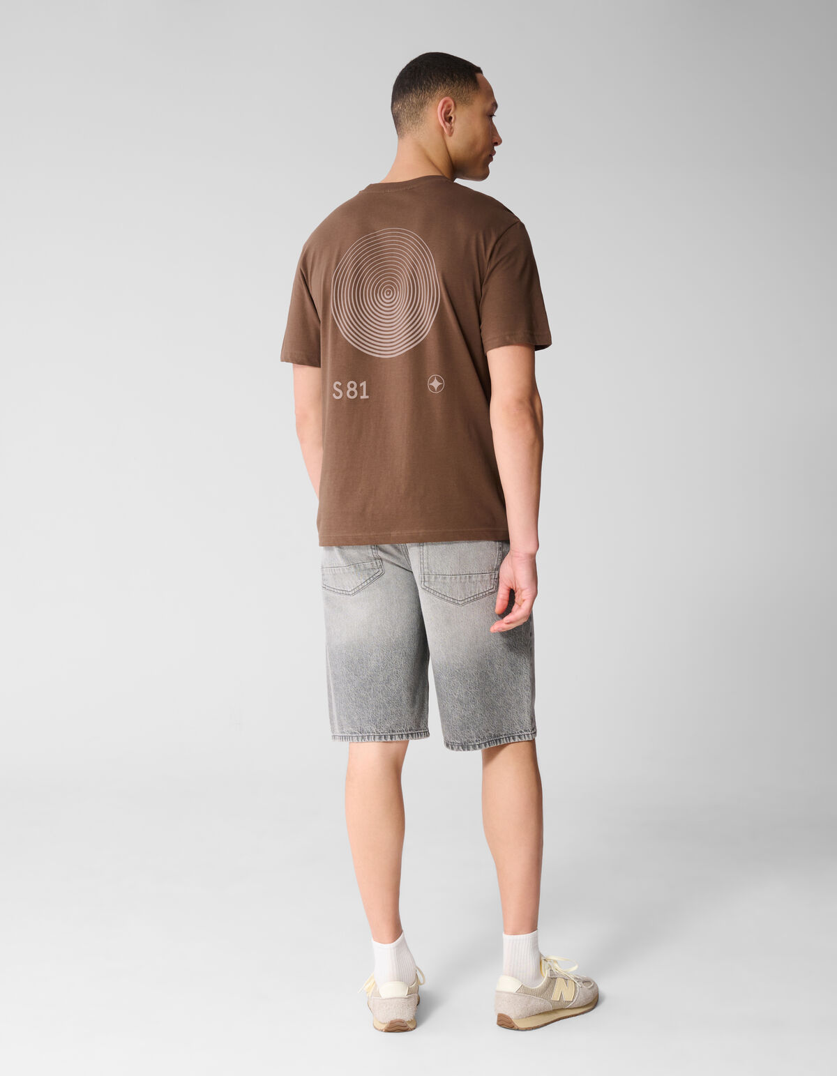 Logo Circle Artwork T-shirt Bruin SHOEBY MEN