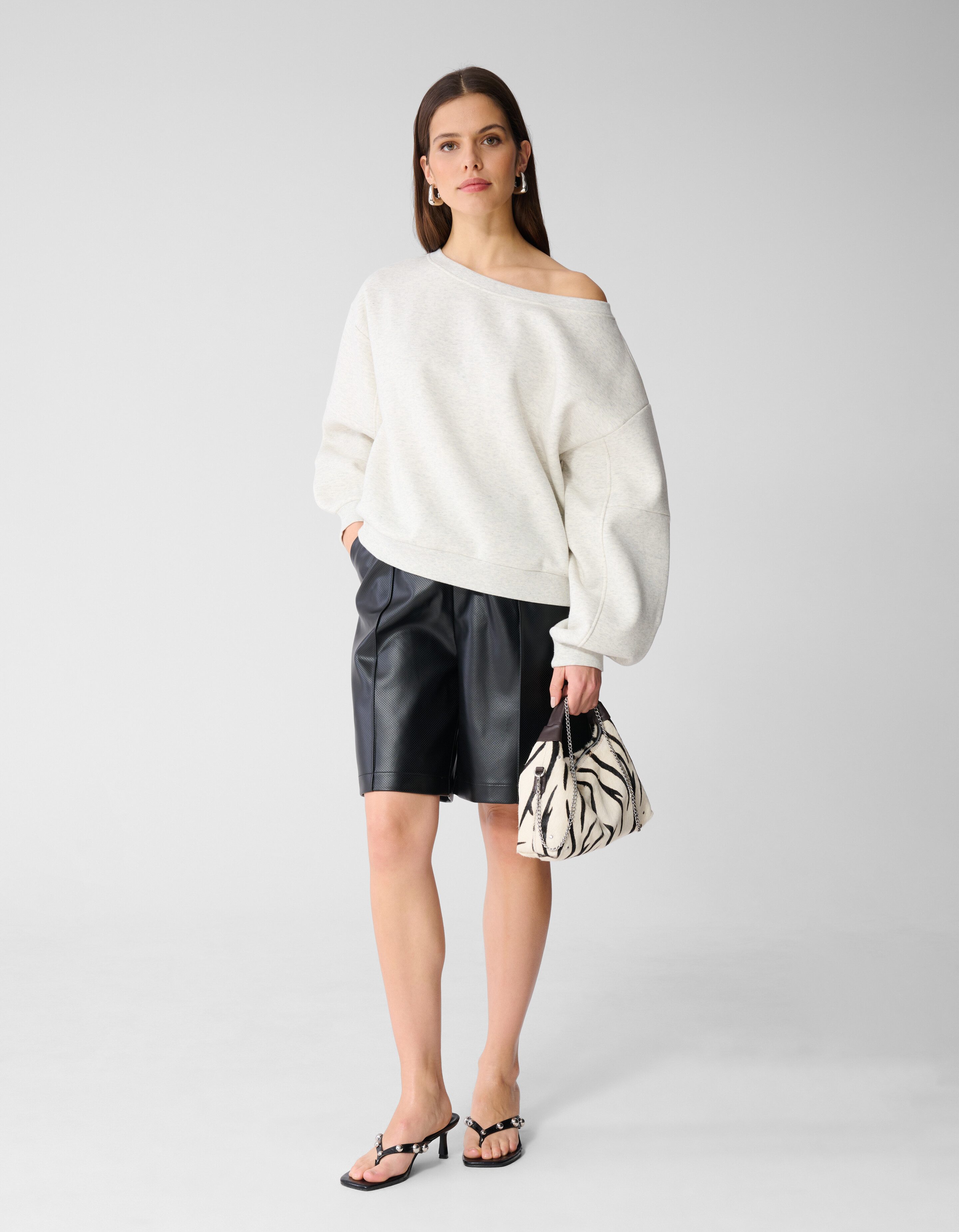 Oversized One Shoulder Sweater Lichtgrijs SHOEBY WOMEN