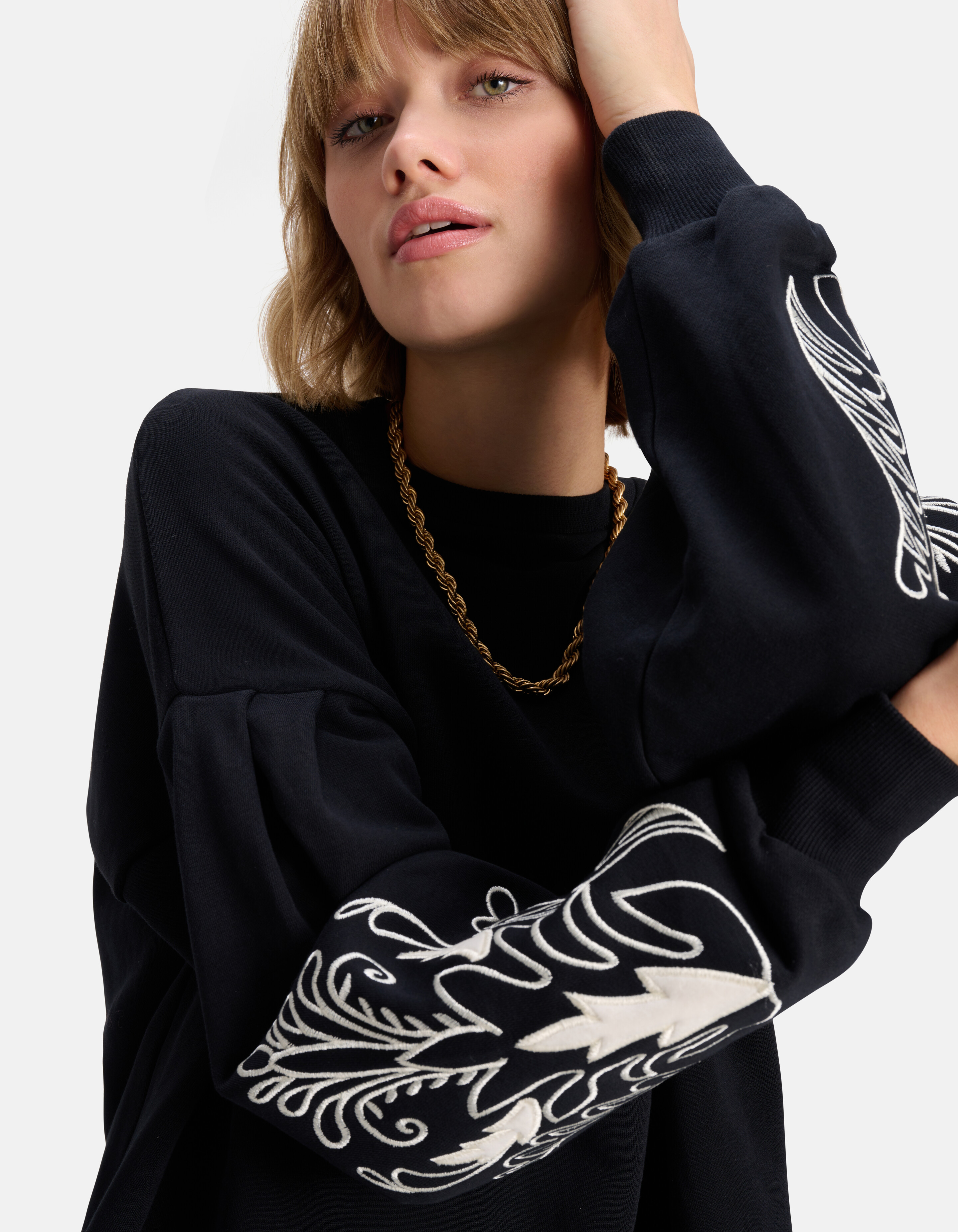 Embroidery Patch Sweater Zwart SHOEBY WOMEN