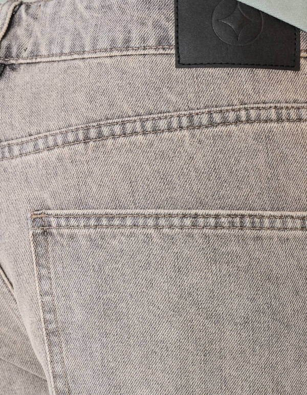 Relaxed Fit Denim Short Lichtgrijs SHOEBY MEN