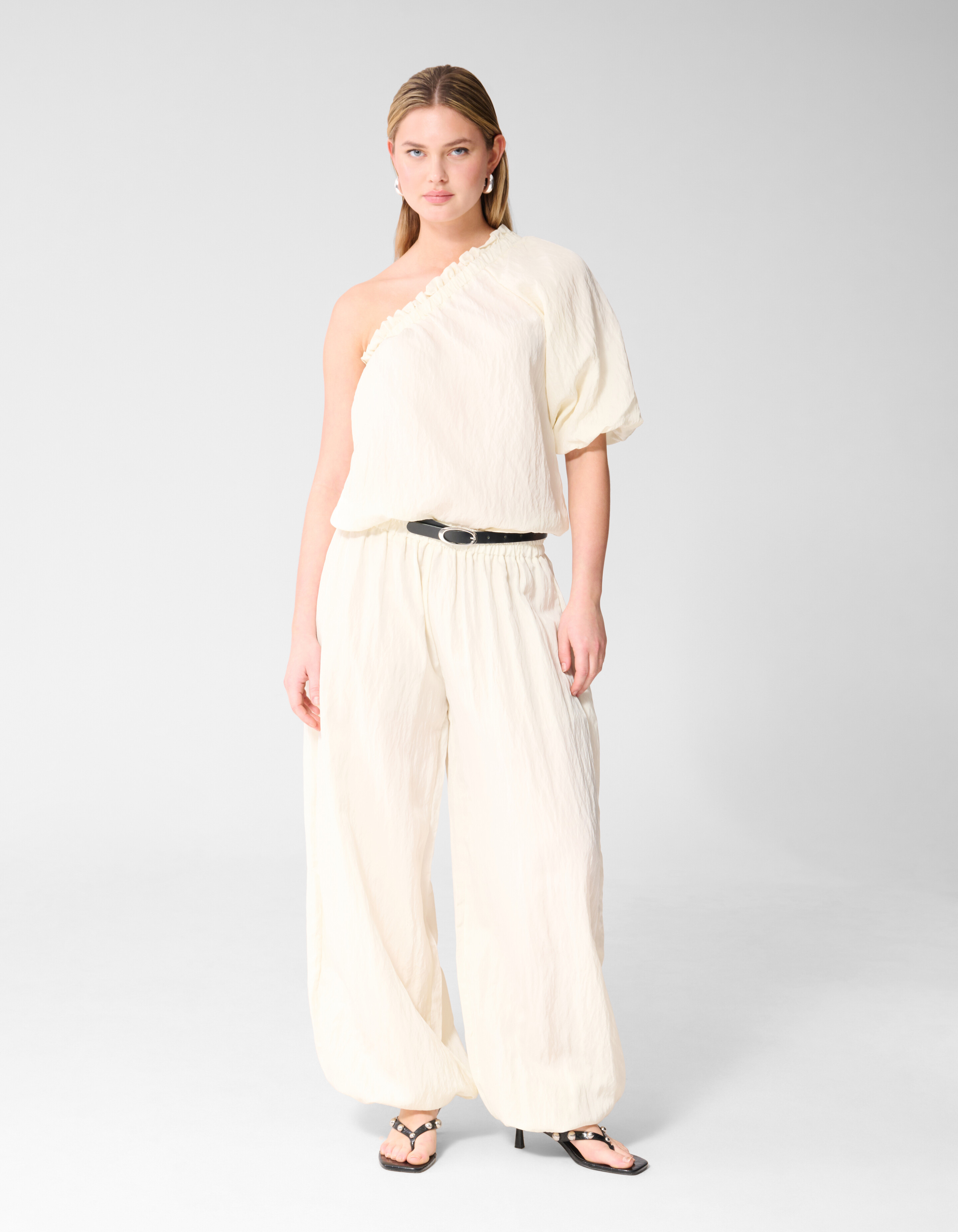 Asymmetrische Twist Puff Top Gebroken Wit SHOEBY WOMEN