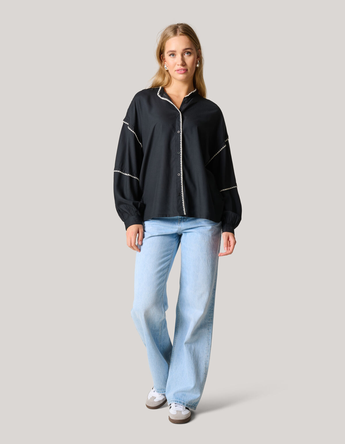 Embroidery Blouse Zwart SHOEBY WOMEN