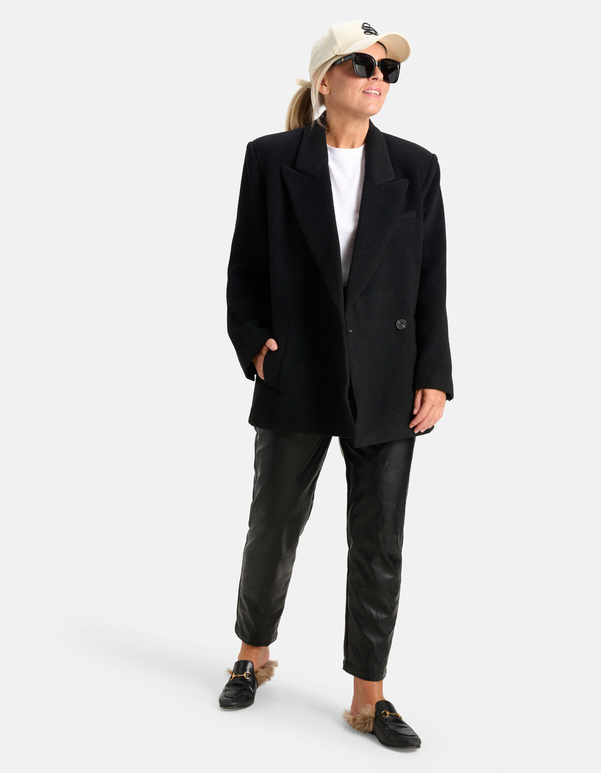 Korte Mantel Jas Zwart By Lonneke SHOEBY WOMEN