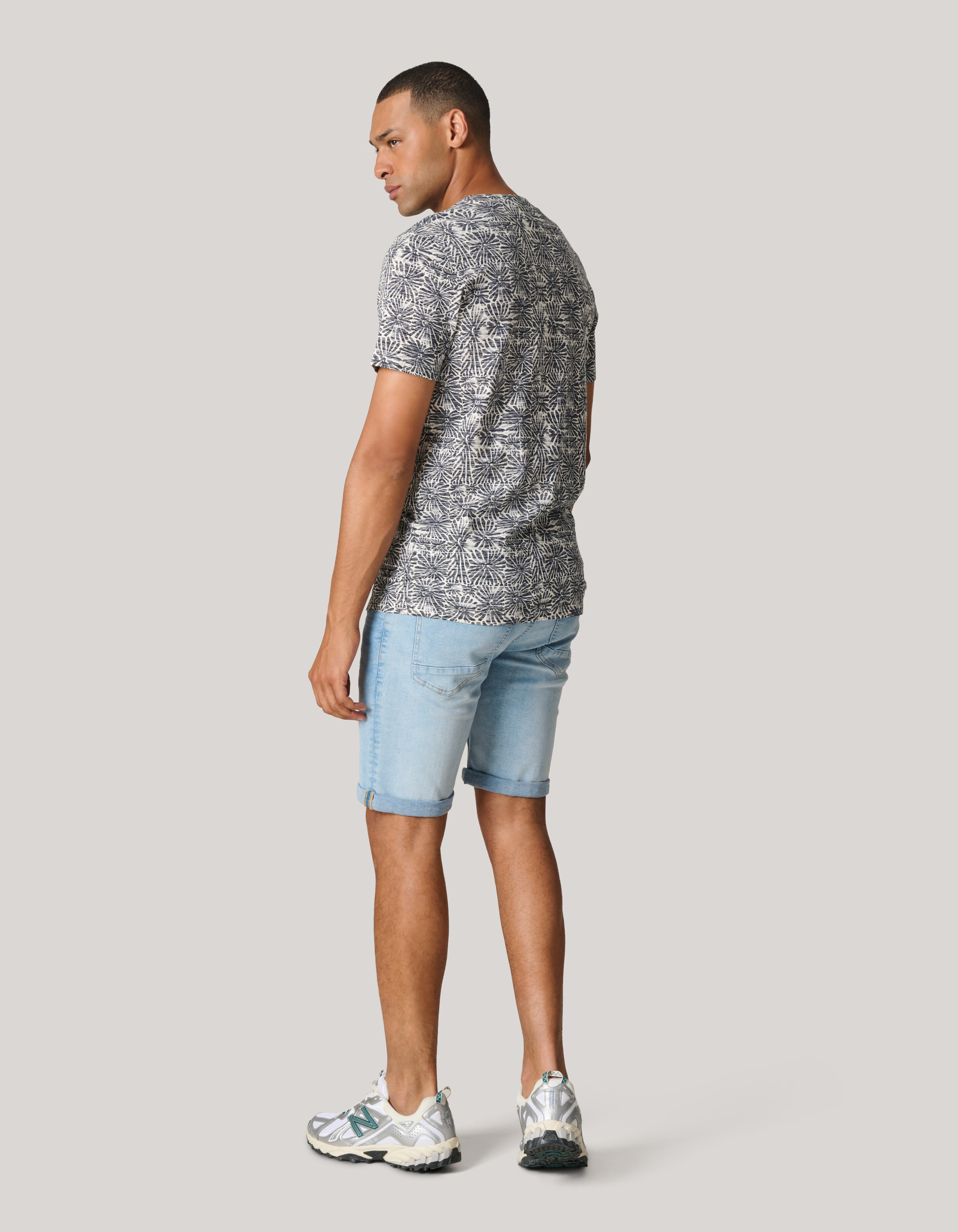Printed Flower T-shirt Zwart SHOEBY MEN