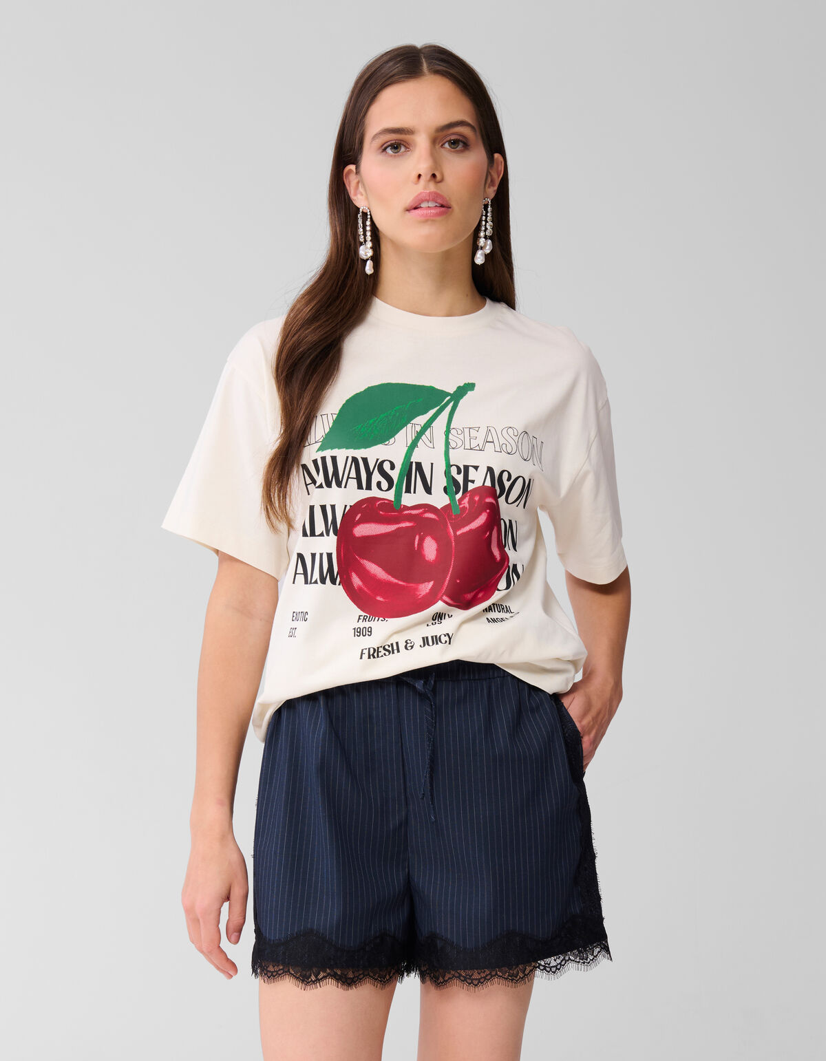 Cherry Artwork T-shirt Gebroken Wit SHOEBY WOMEN