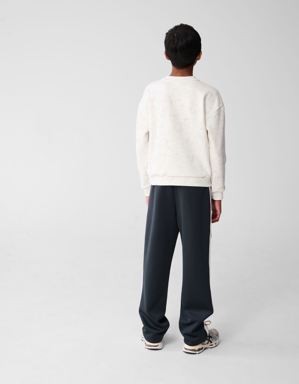 Printed Smiley Artwork Sweater Wit SHOEBY BOYS