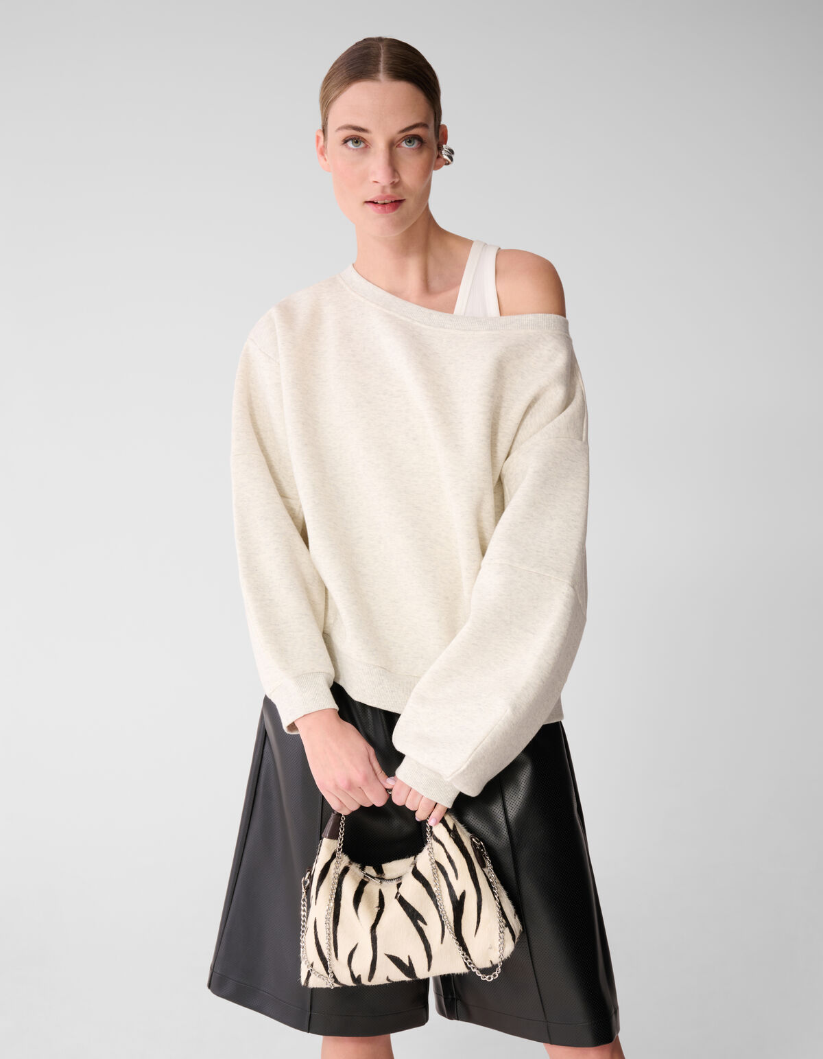 Oversized One Shoulder Sweater Lichtgrijs SHOEBY WOMEN