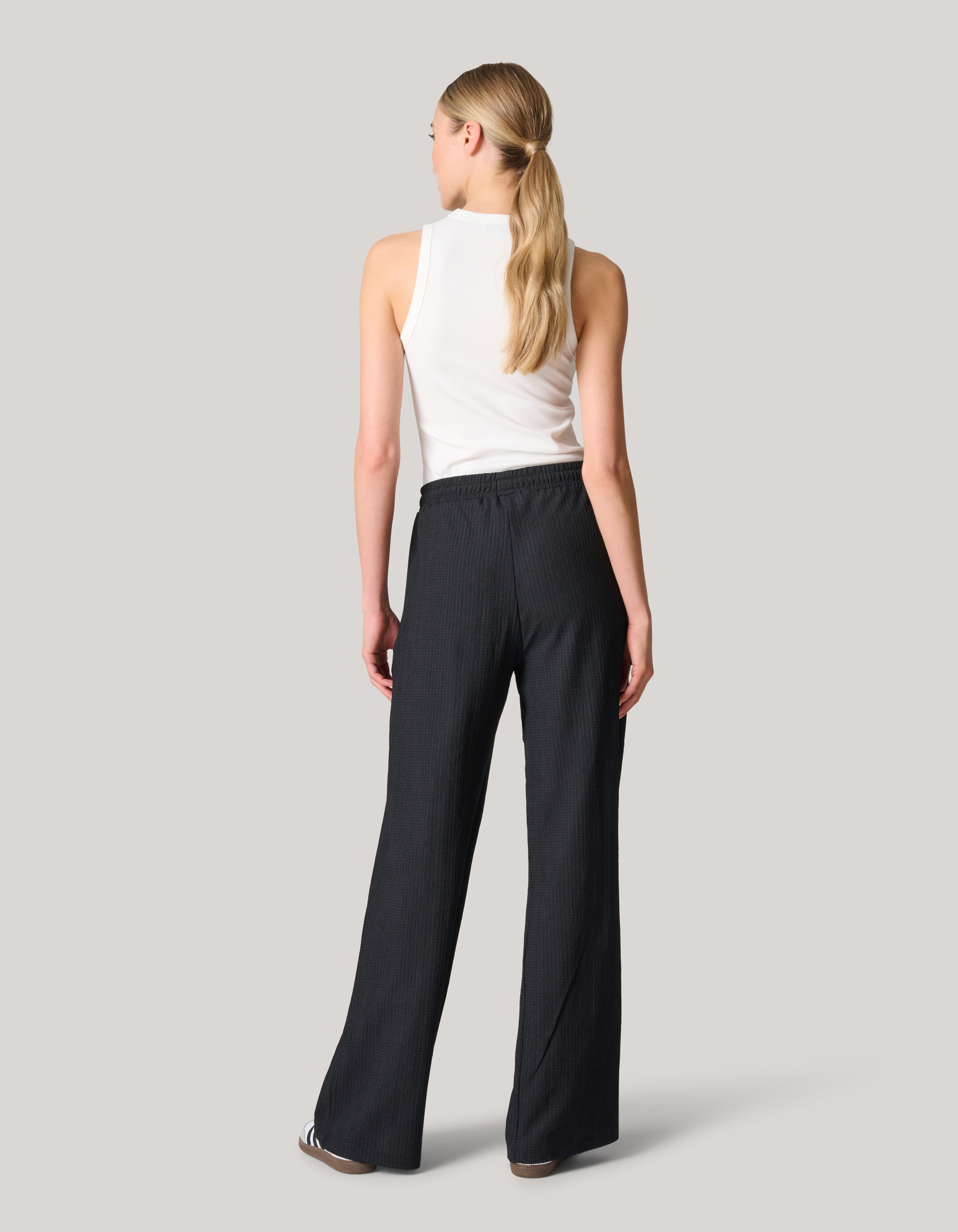 Crinkle Wide Leg Broek Zwart SHOEBY WOMEN