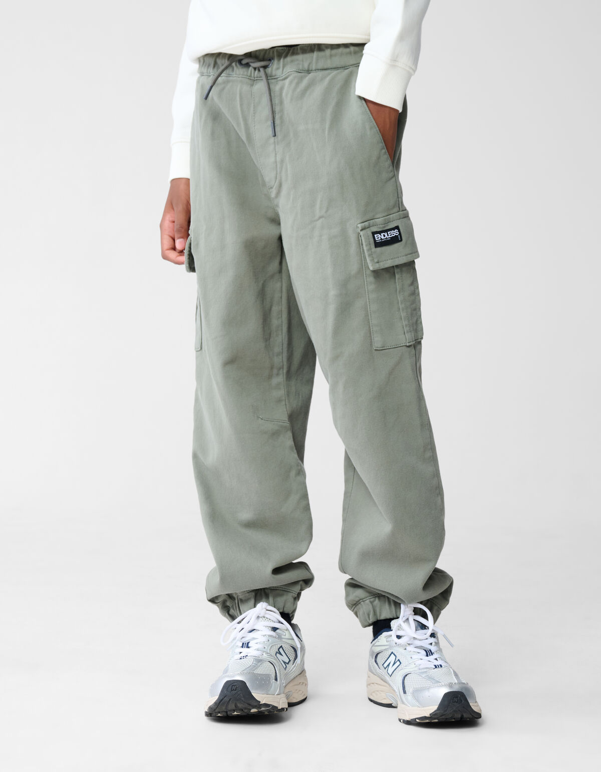 Loose Fit Jog Cargo Broek Khaki SHOEBY BOYS