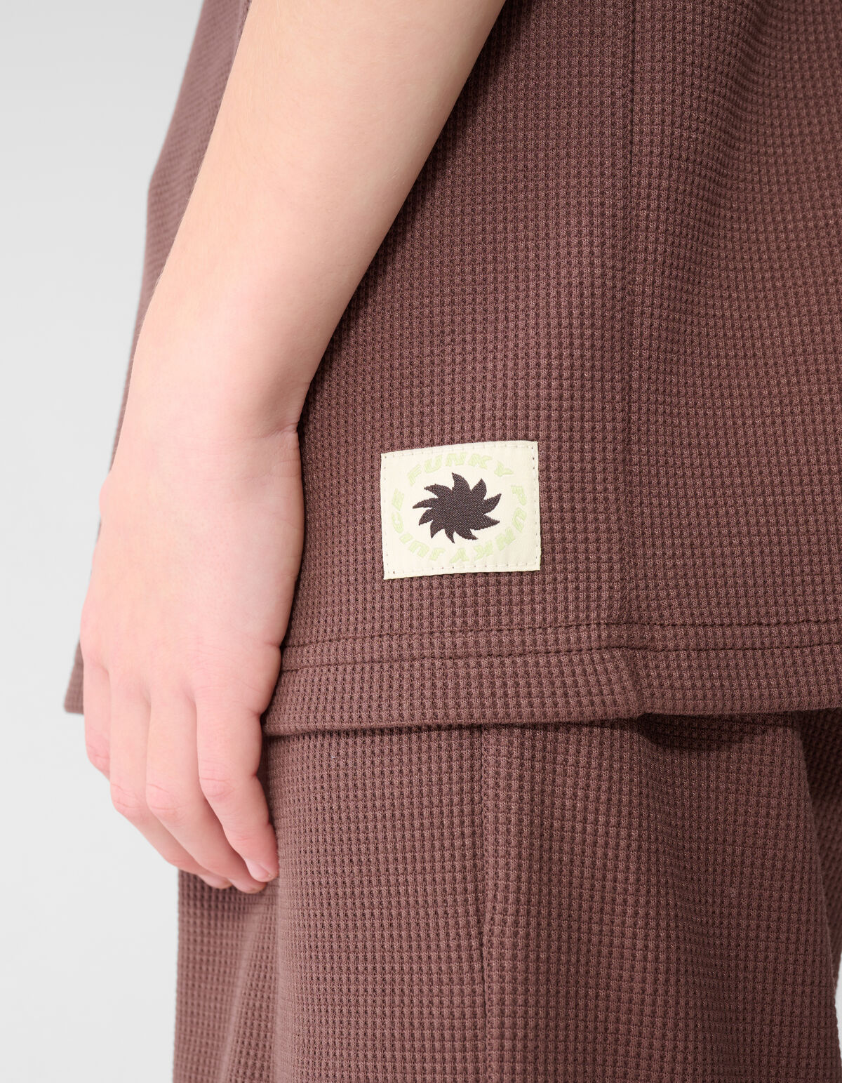 Waffle Structuur T-shirt Donkerbruin SHOEBY BOYS