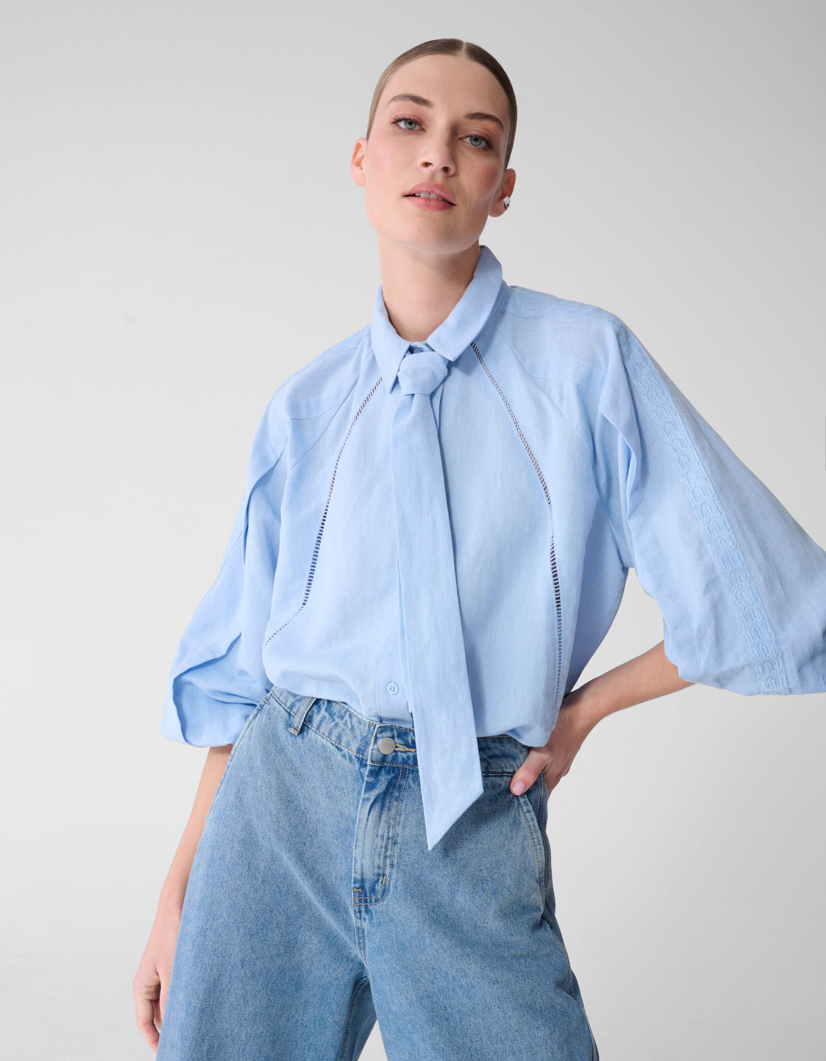 Pleated Embroidery Blouse Lichtblauw By Mieke SHOEBY WOMEN