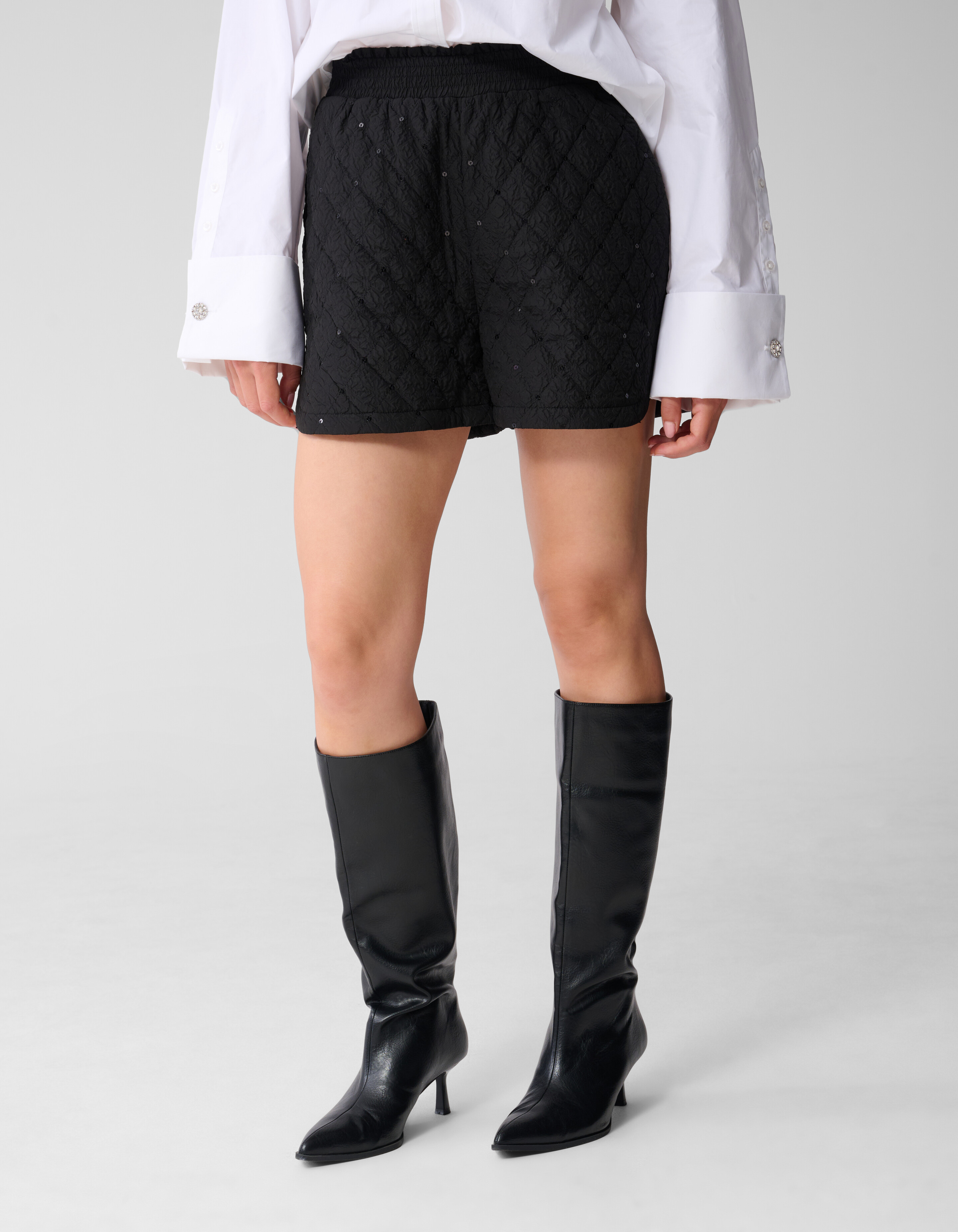 Quilted Embellished Short Zwart SHOEBY WOMEN