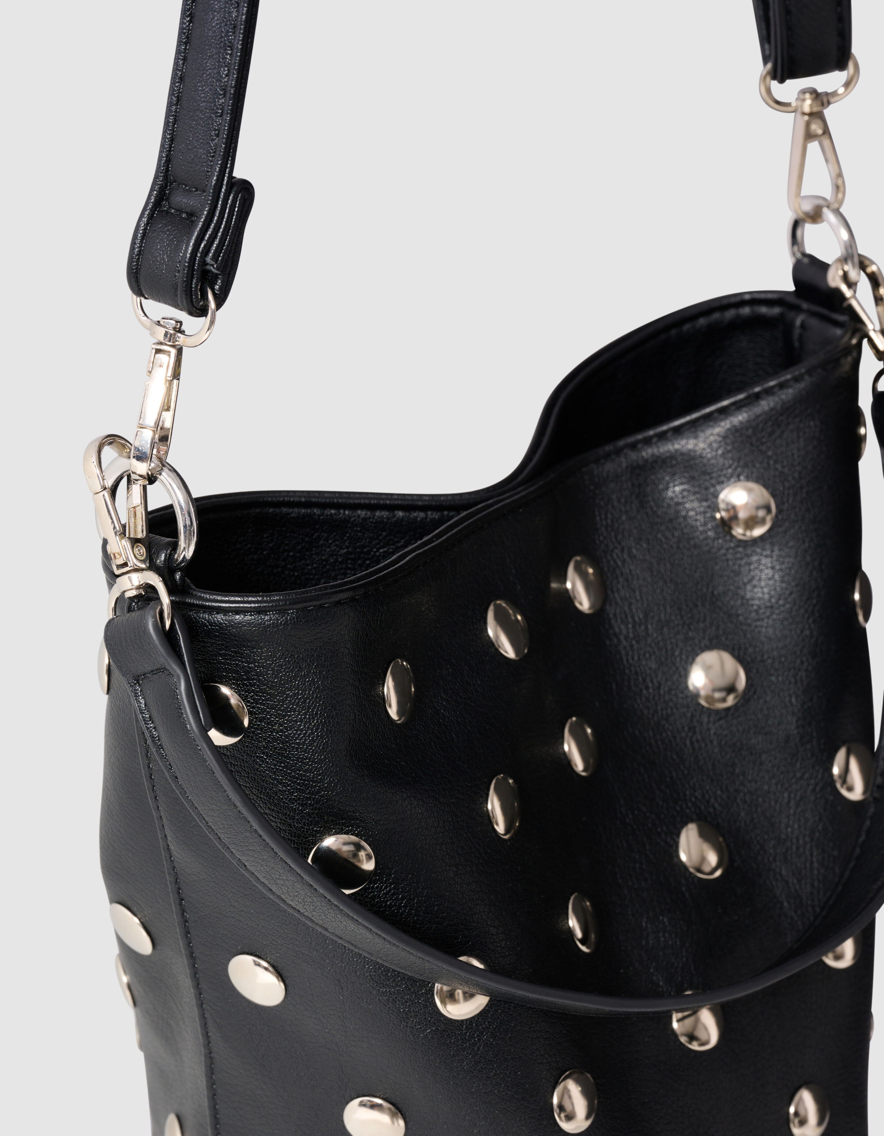 Studded Bucket Tas Zwart SHOEBY ACCESSOIRES