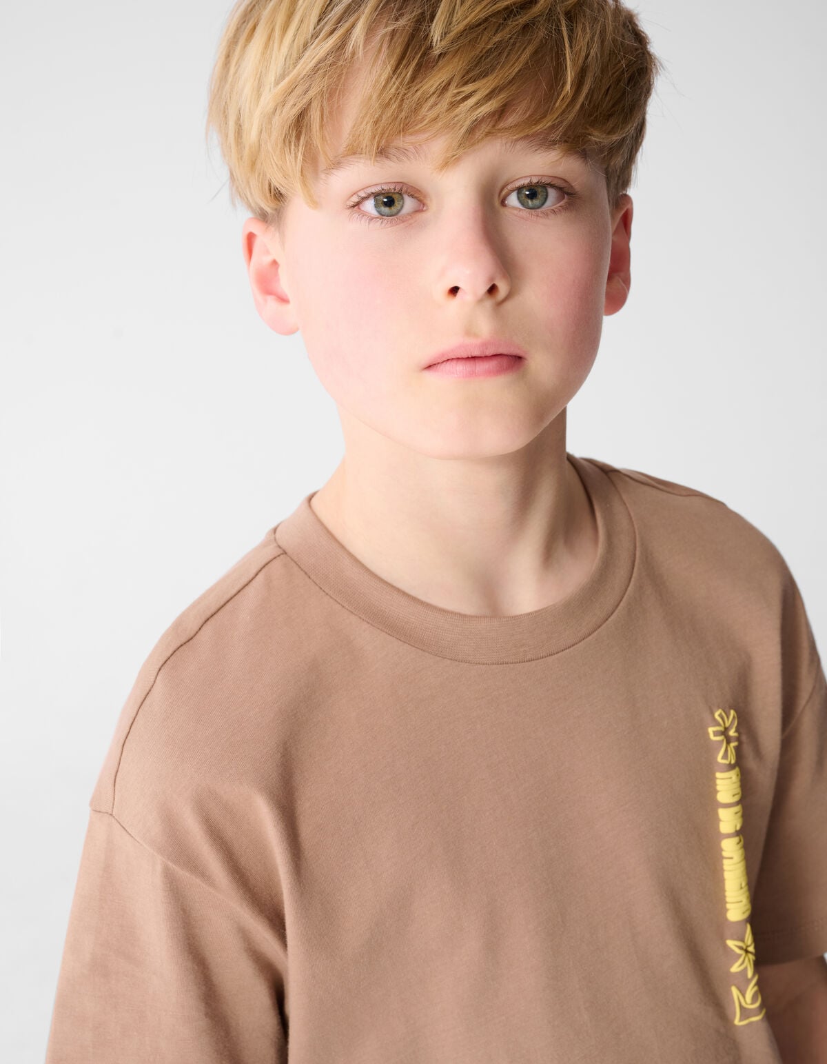 Holiday Artwork T-shirt Lichtbruin SHOEBY BOYS