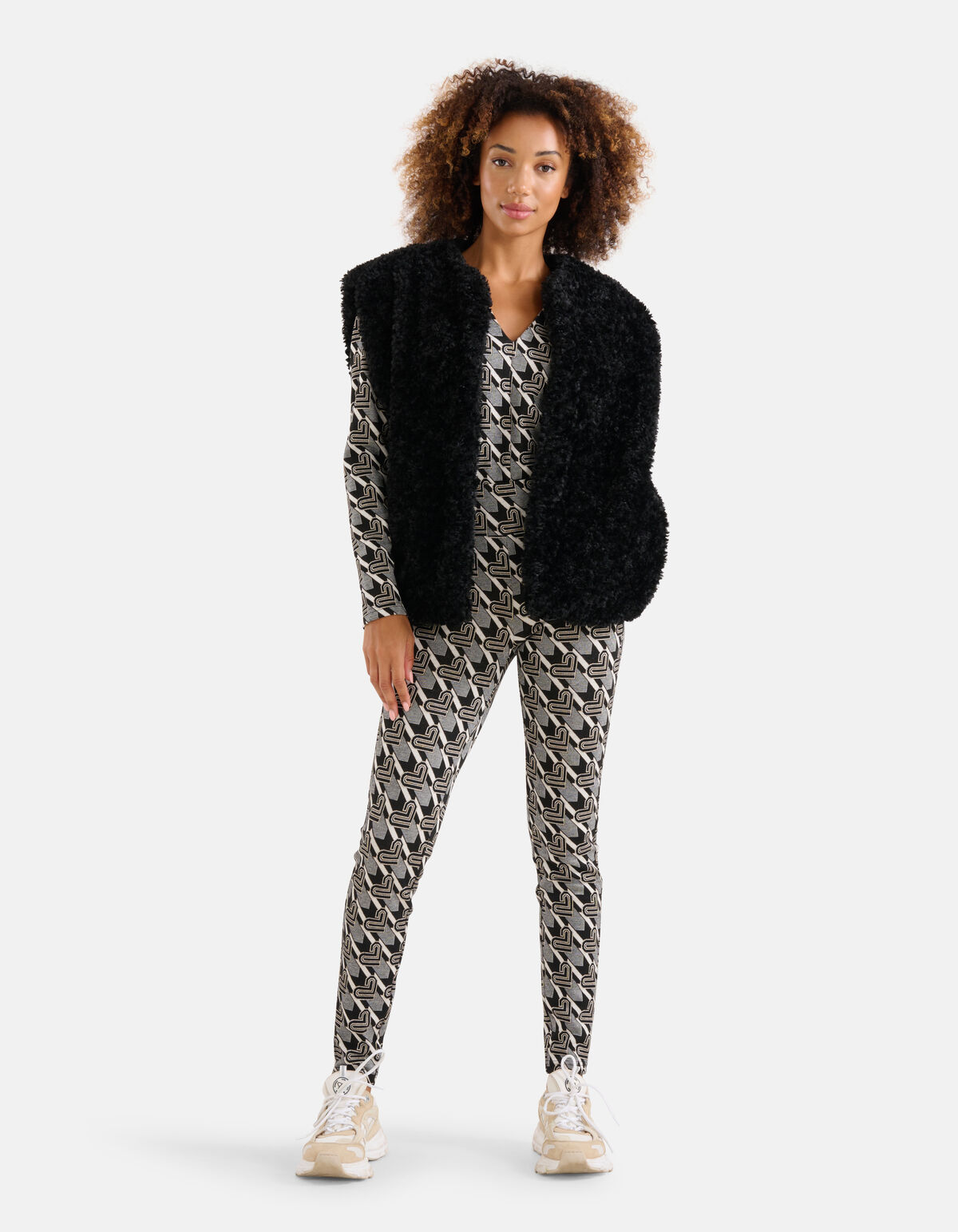 Monogram Top Zwart/Wit SHOEBY WOMEN