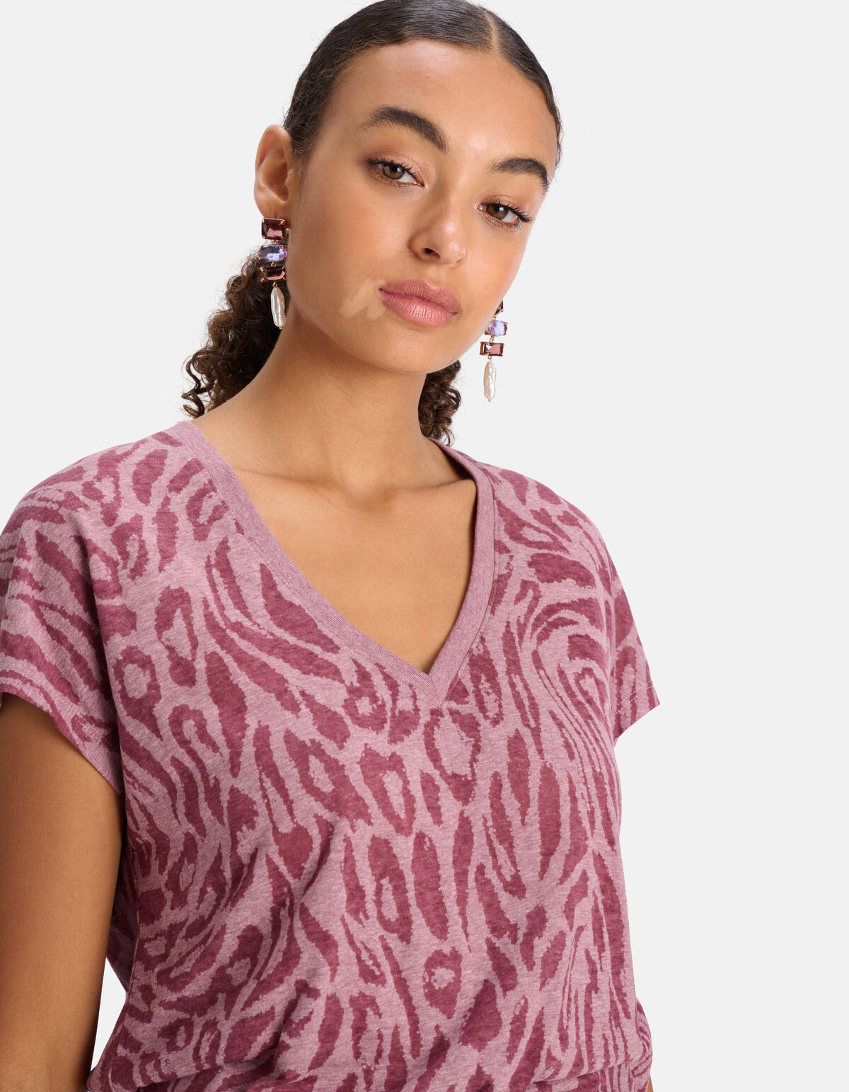 Leopard Print V-hals T-shirt Paars SHOEBY WOMEN