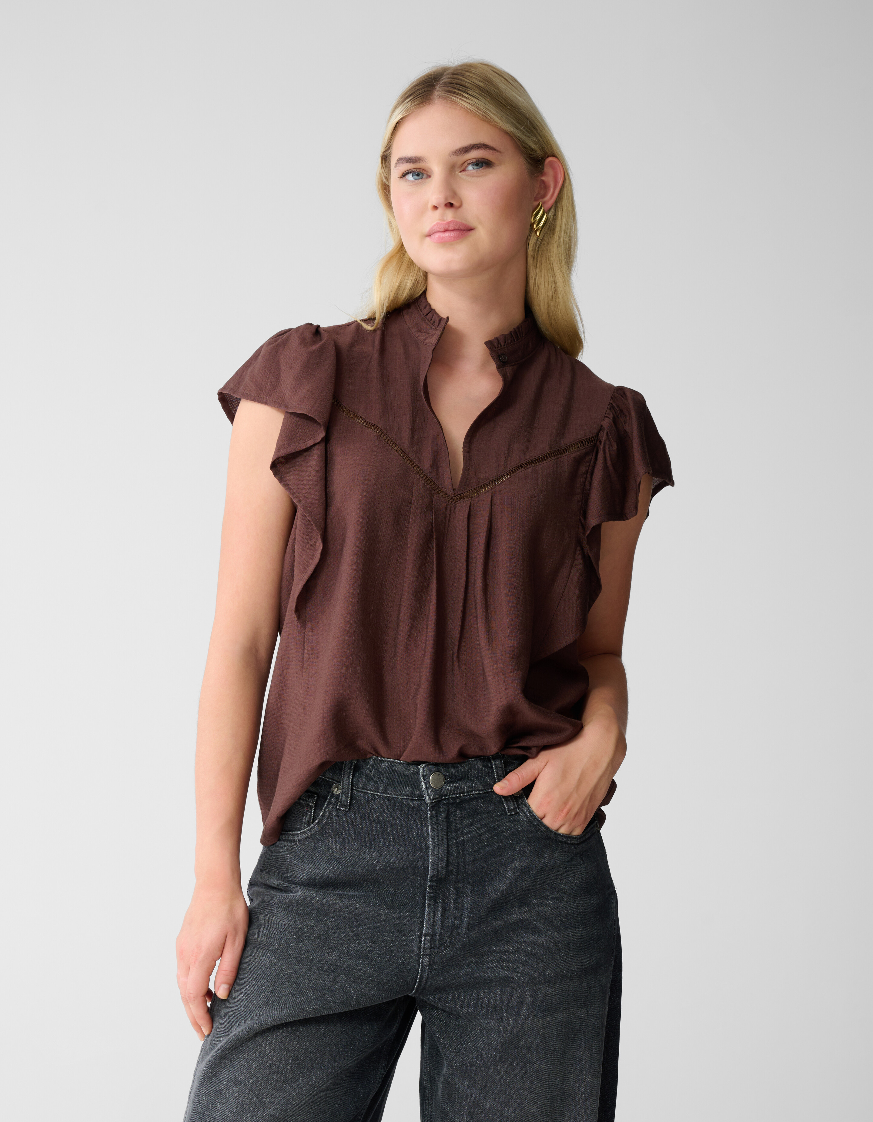 Ruffle Top Bruin SHOEBY WOMEN