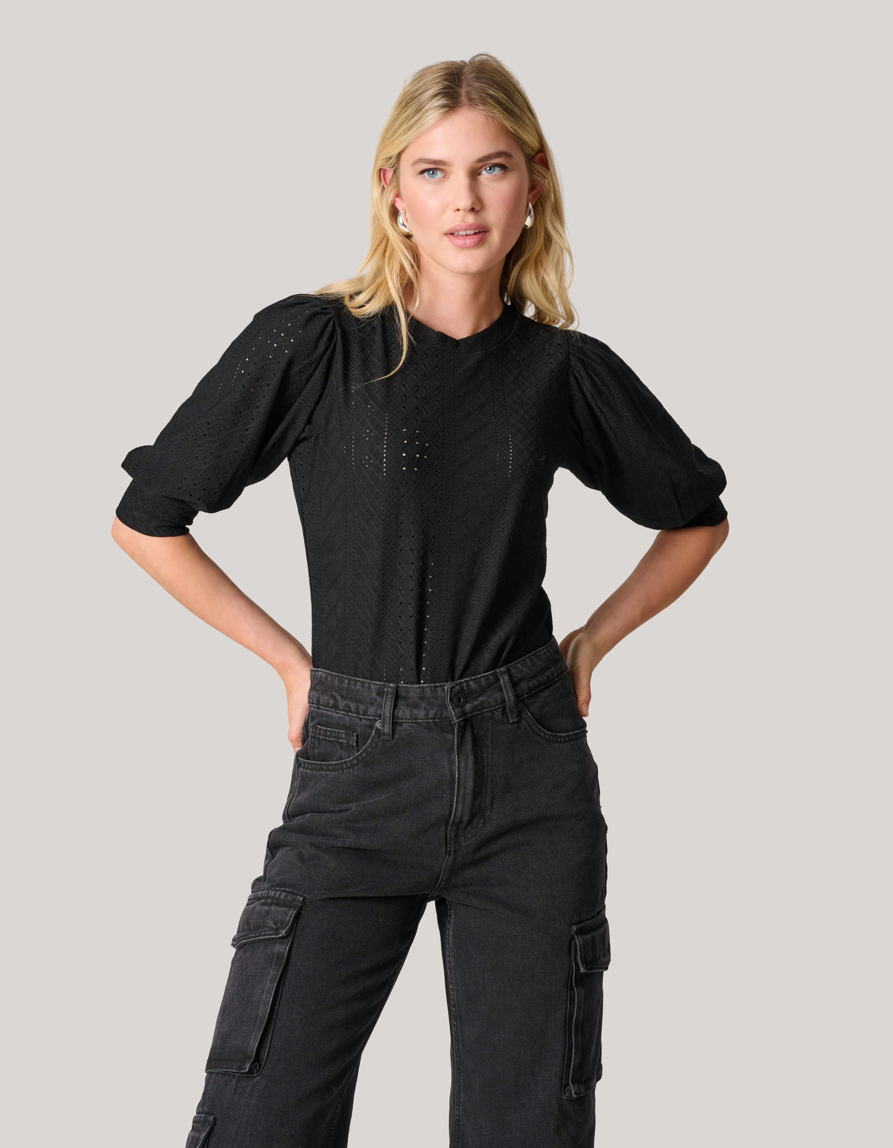 Embroidery Top Zwart SHOEBY WOMEN