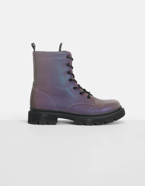 Holly Laars SHOEBY SHOES