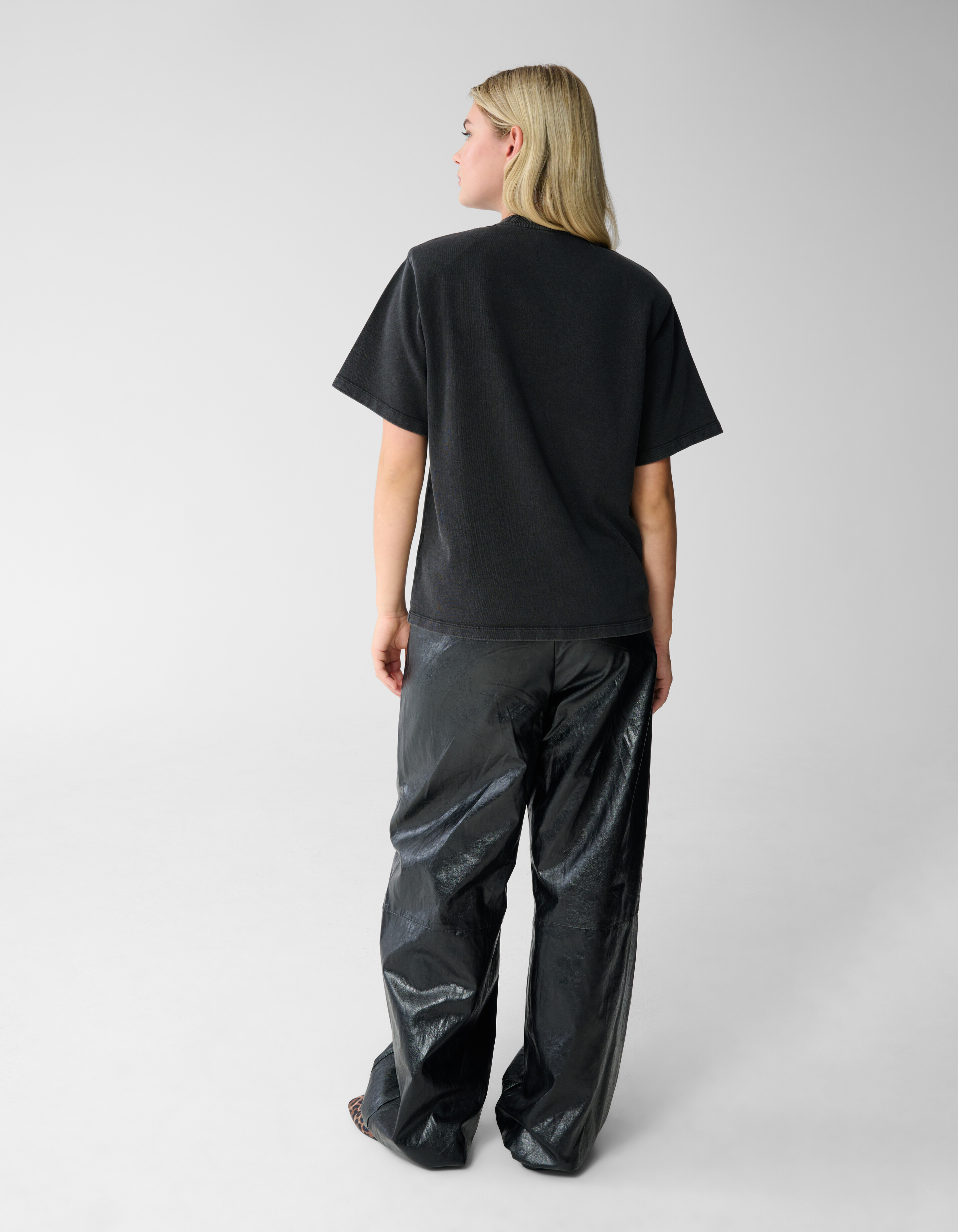 Padded Washed Sweat T-shirt Donkergrijs SHOEBY WOMEN