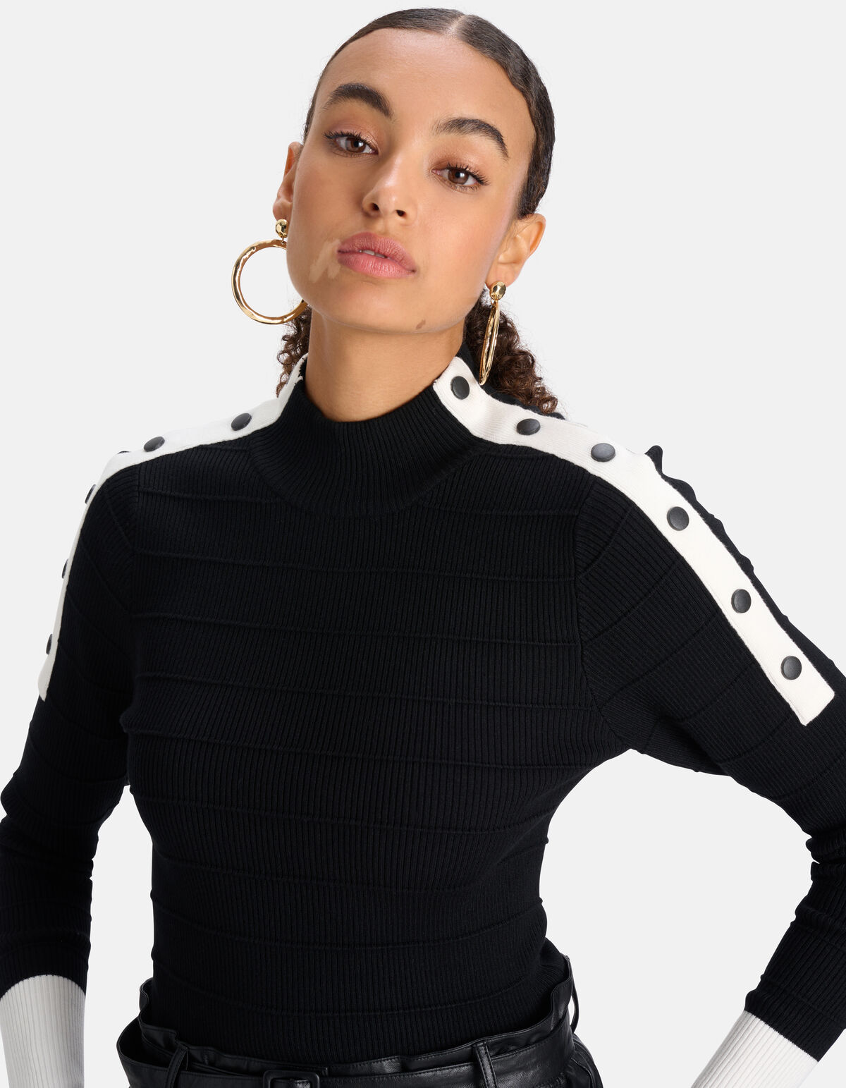 Knopen Detail Pullover Zwart SHOEBY WOMEN