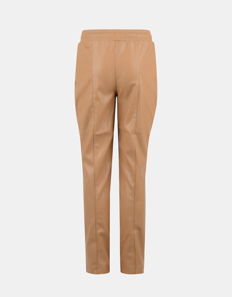 Leona Broek