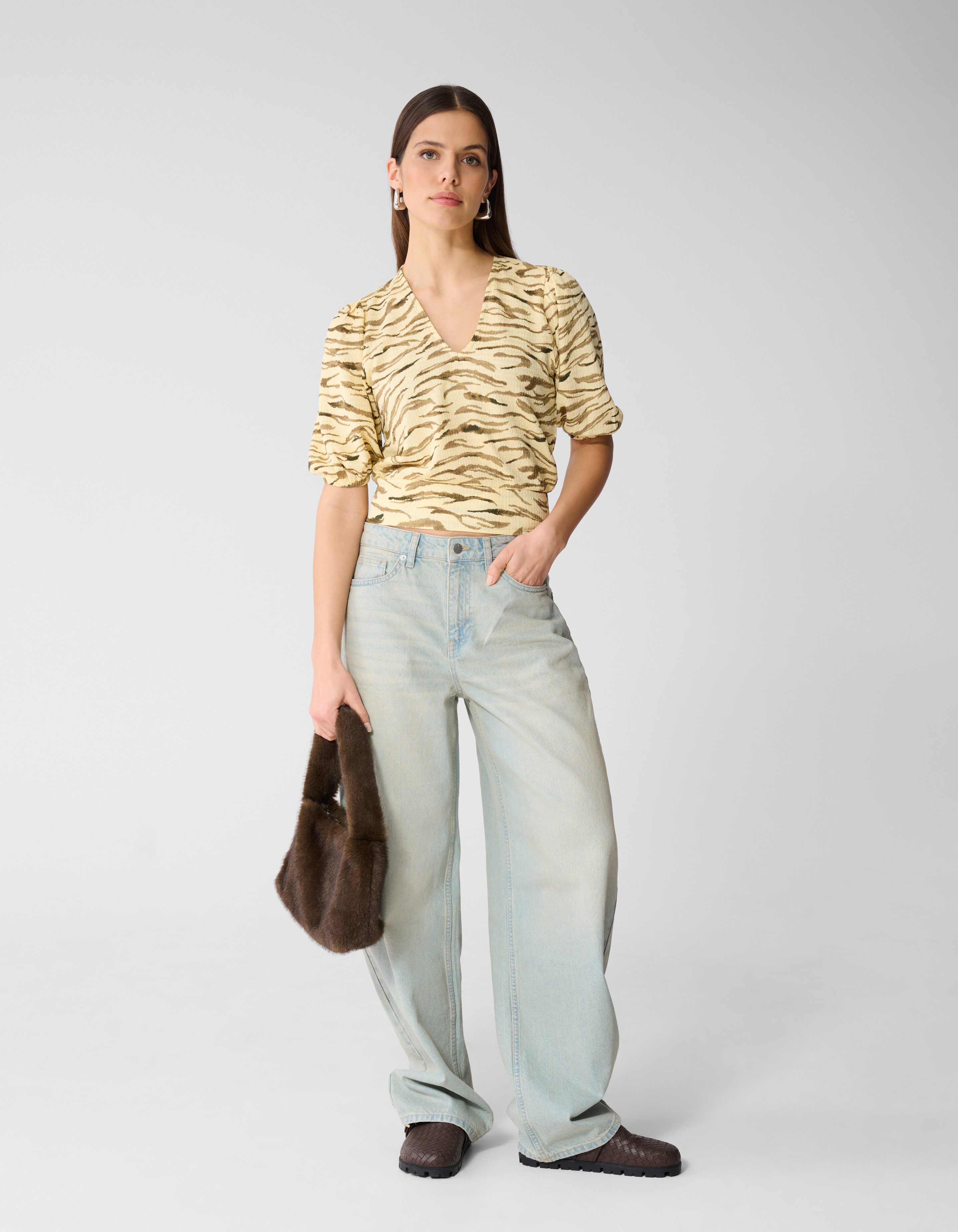 Crinkle Tijger V-Hals Top Lichtgeel SHOEBY WOMEN