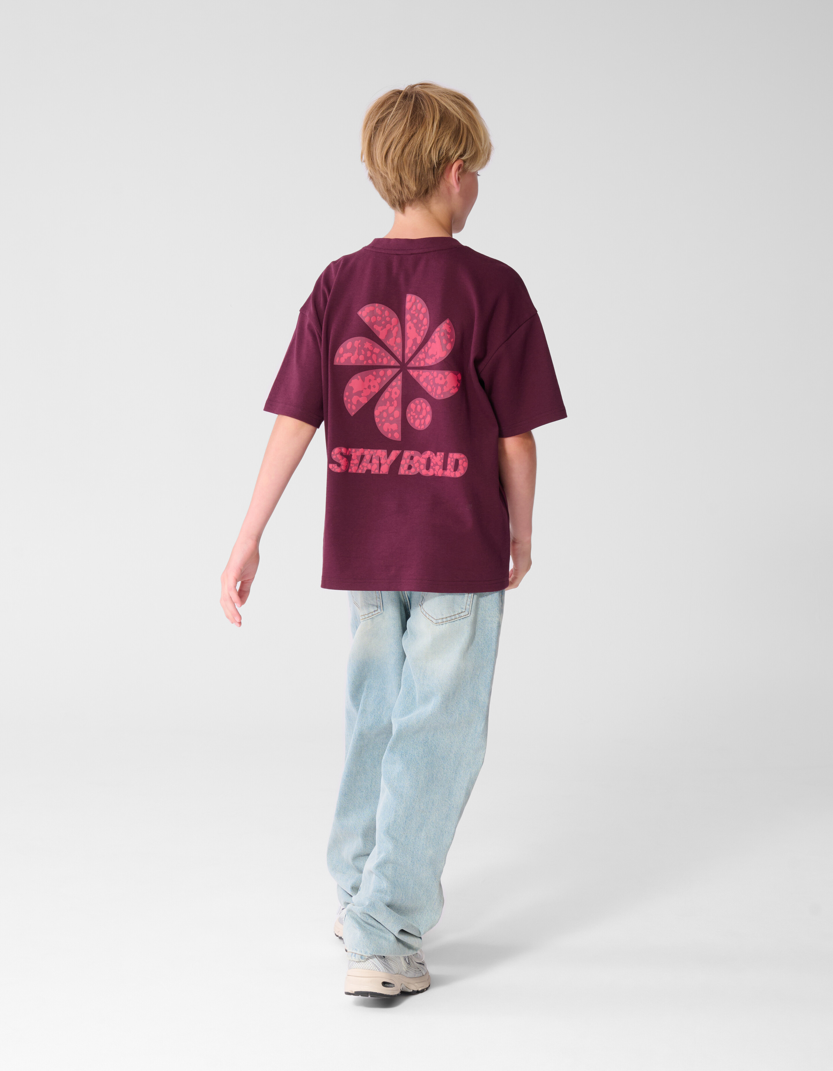 Stay Bold Artwork T-shirt Donkerrood SHOEBY BOYS