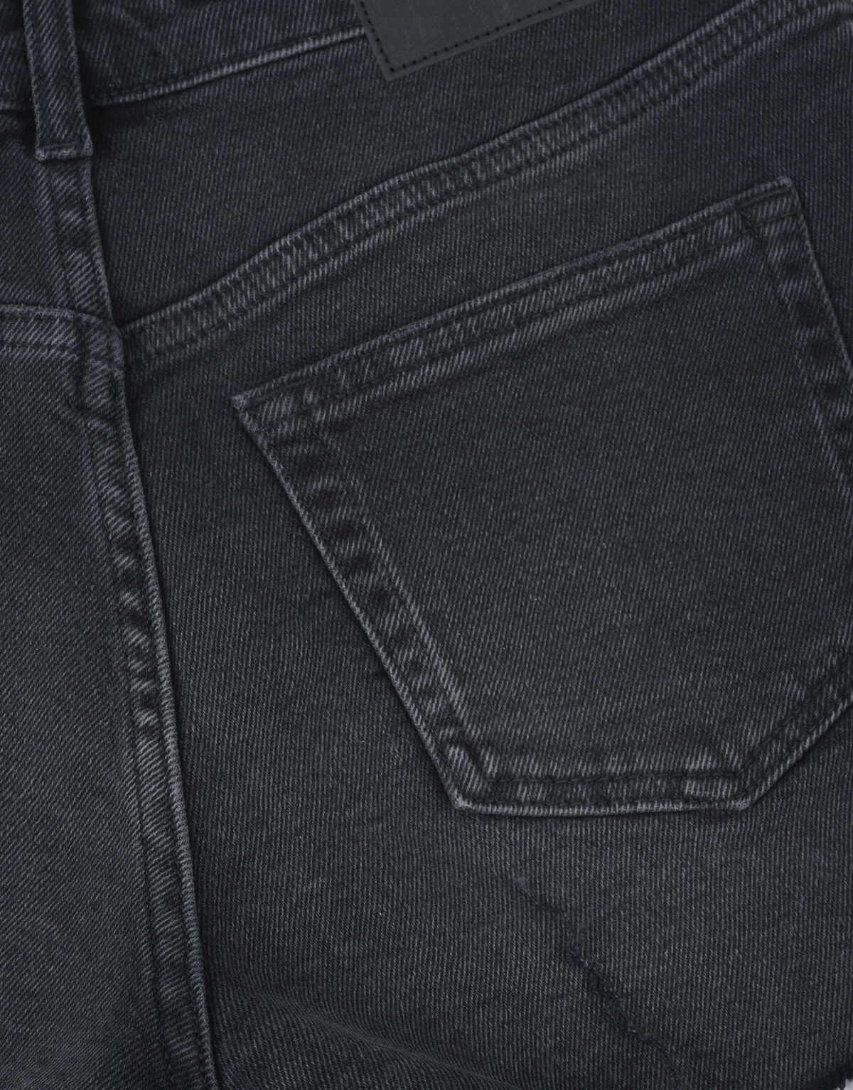 Stella Short EKSEPT
