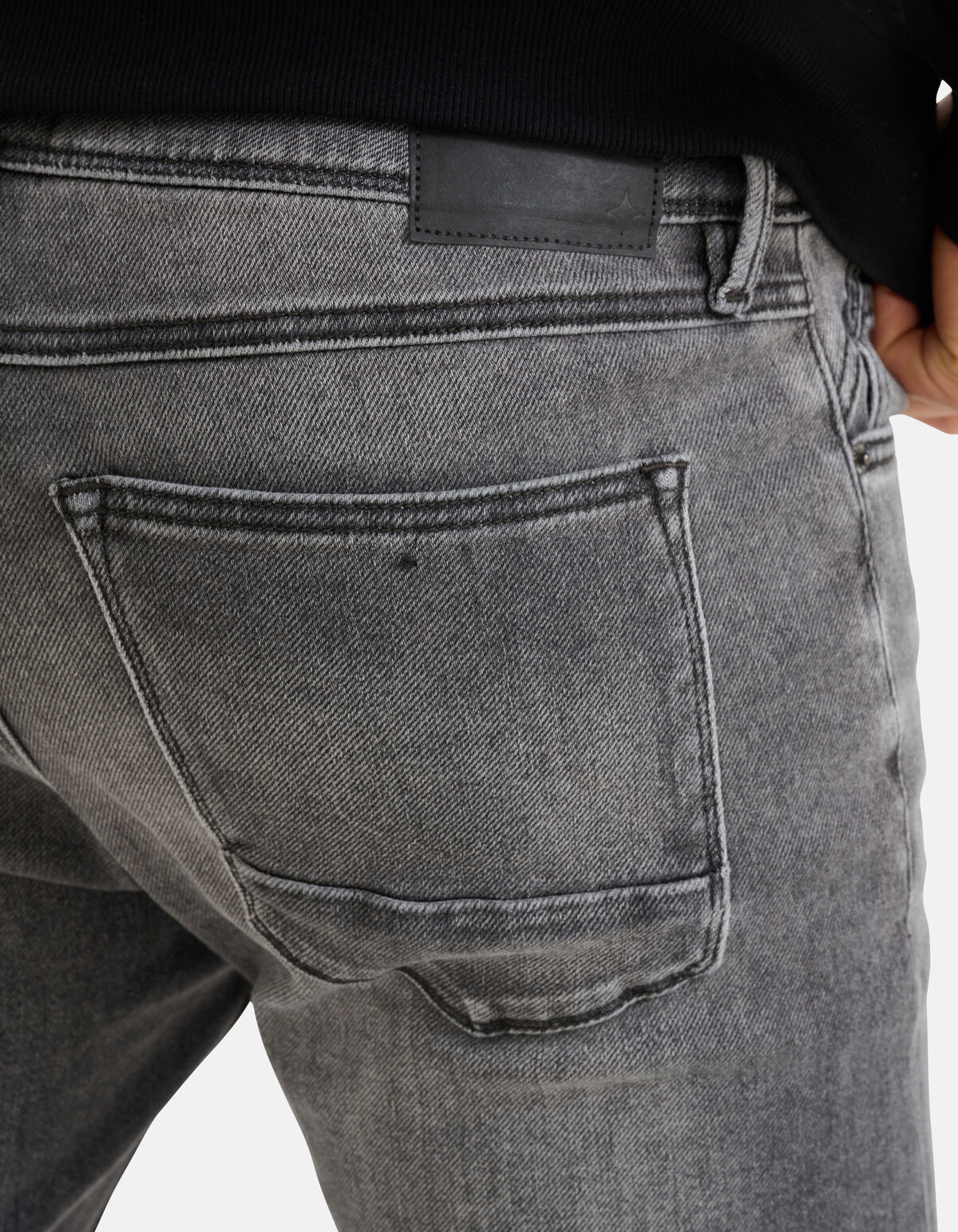 Slim Fit Jog Jeans Lichtgrijs L34 SHOEBY MEN