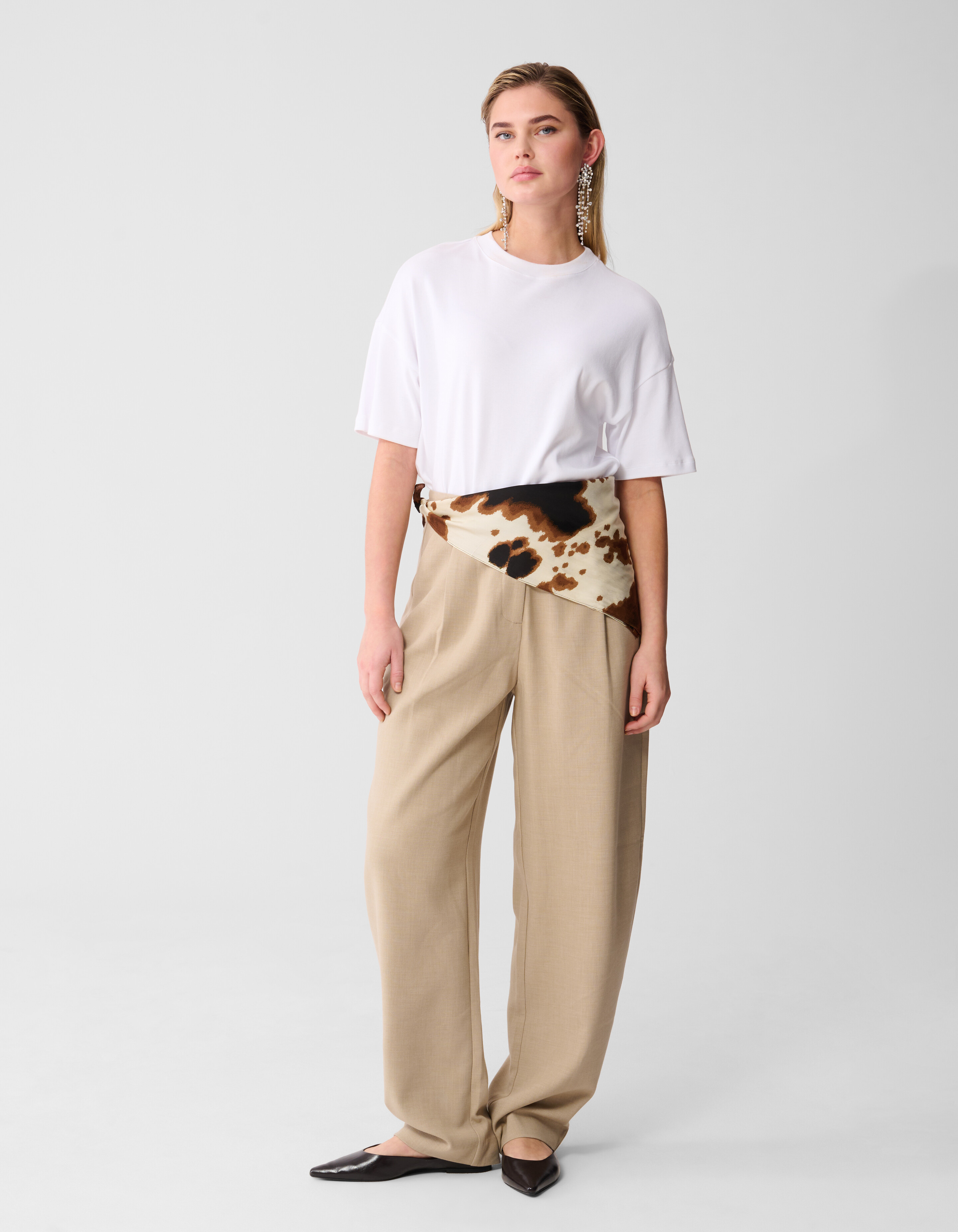 Pleated Barrel Fit Broek Zand SHOEBY WOMEN