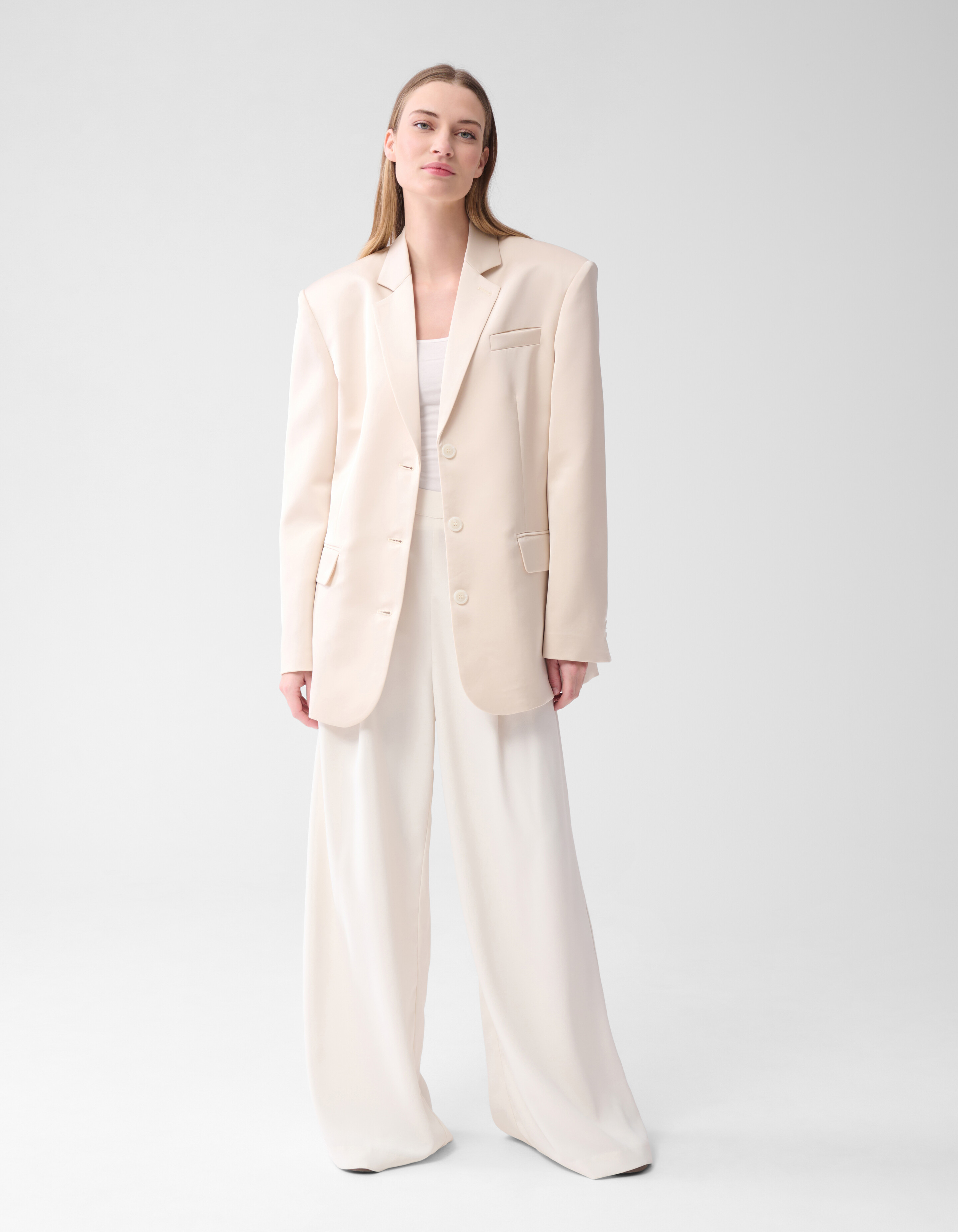 Satijnen Oversized Blazer Gebroken Wit By Lonneke SHOEBY WOMEN
