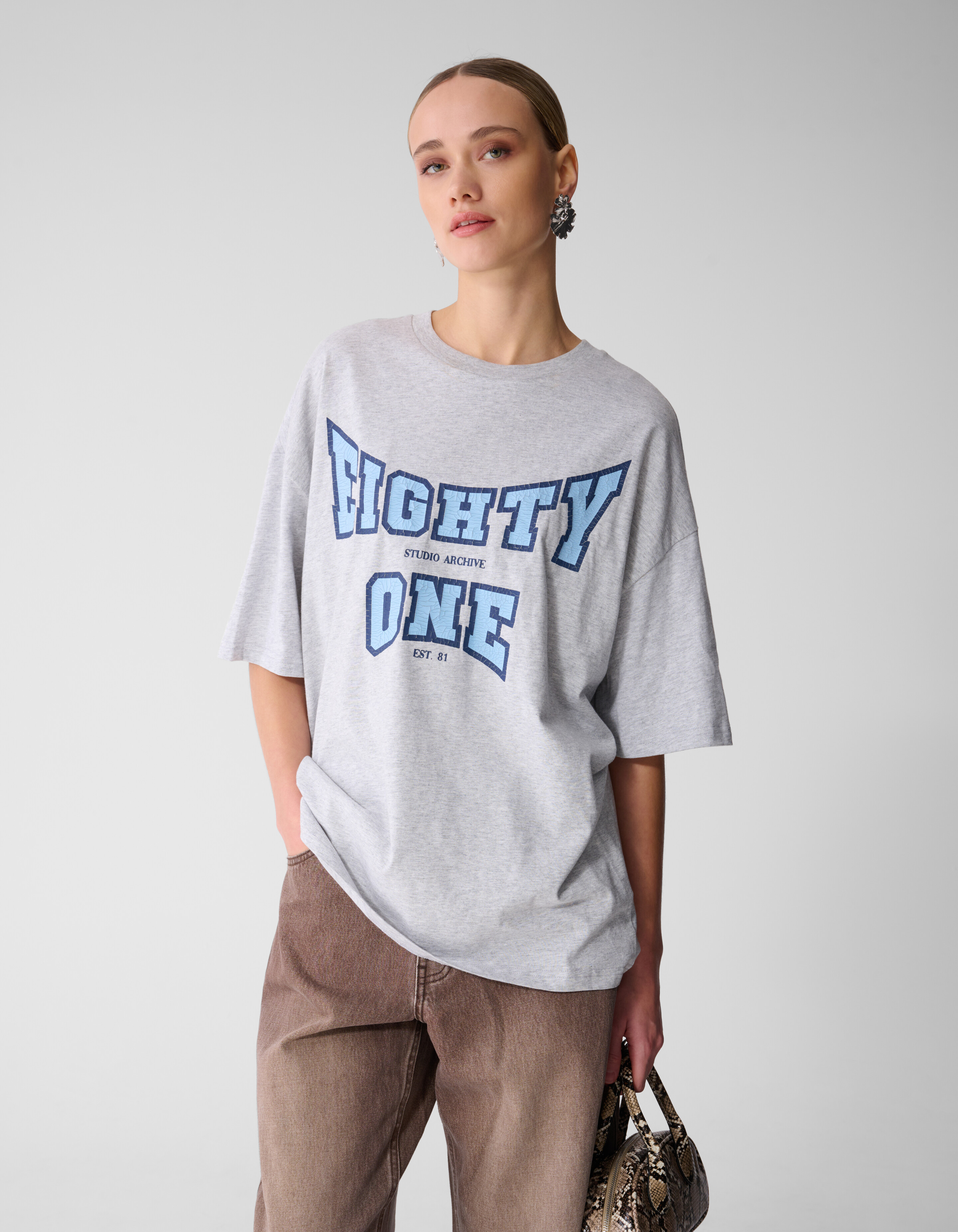 Eighty One Artwork T-shirt Lichtgrijs SHOEBY WOMEN