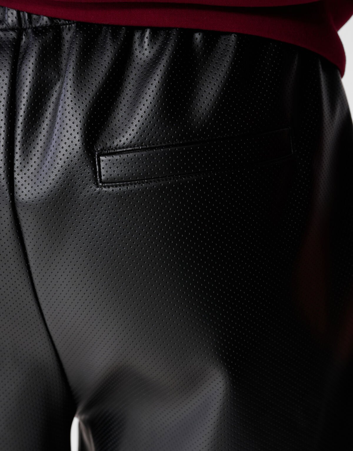 Relaxed Fit Vegan Leren Short Zwart SHOEBY WOMEN