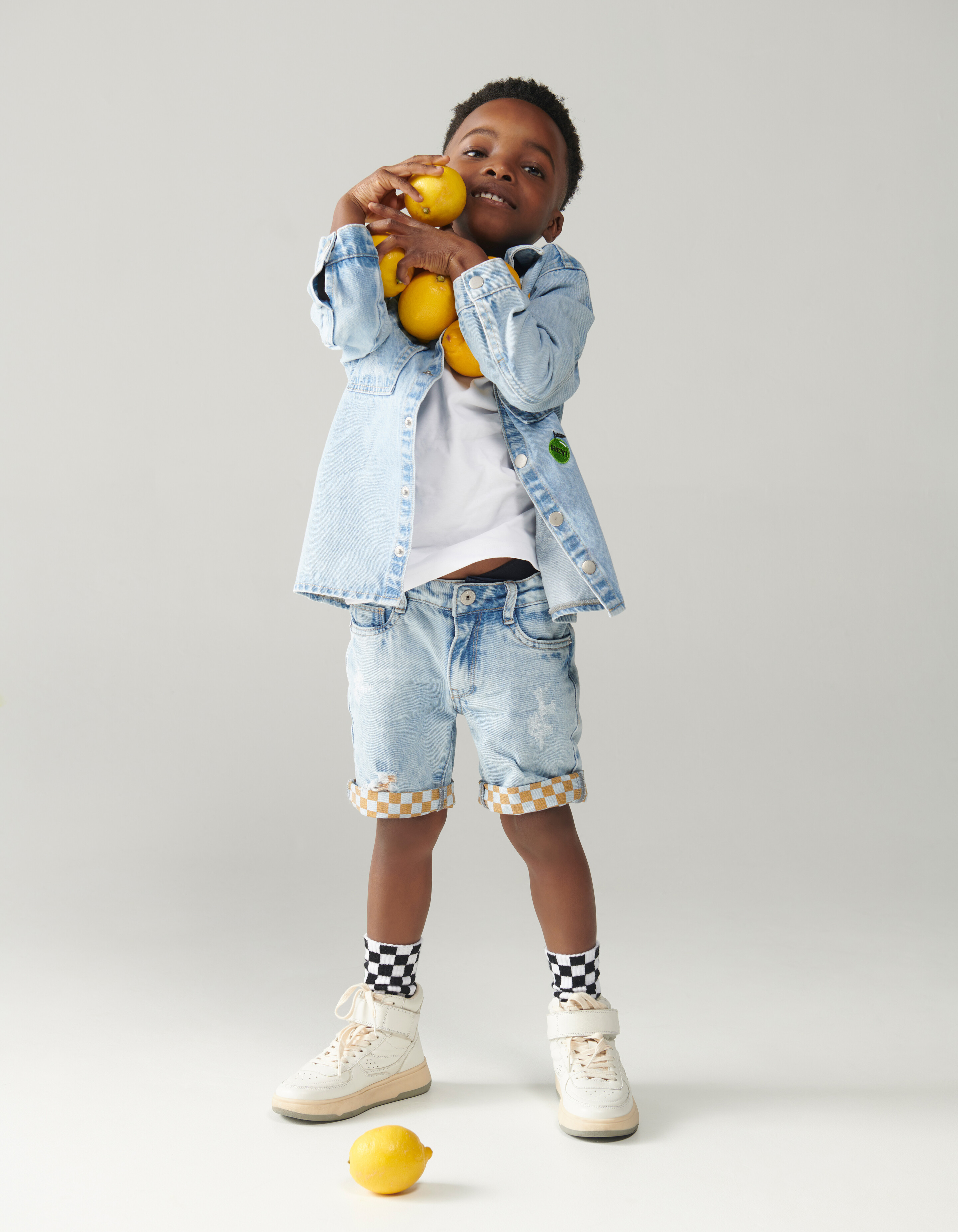 Artwork Denim Short Bleached By Dylan SHOEBY BOYS