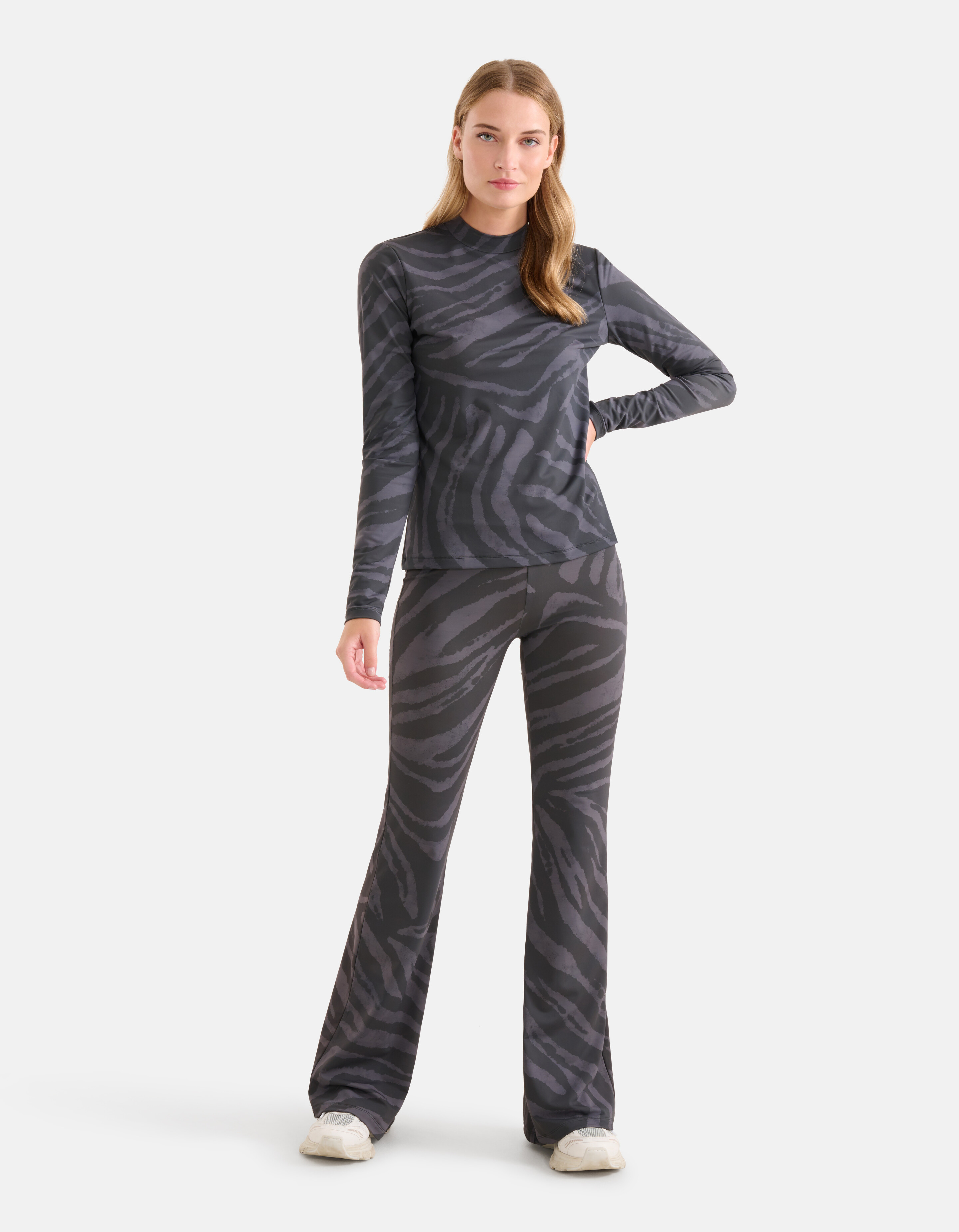 Travel Flared Broek Donkergrijs SHOEBY WOMEN