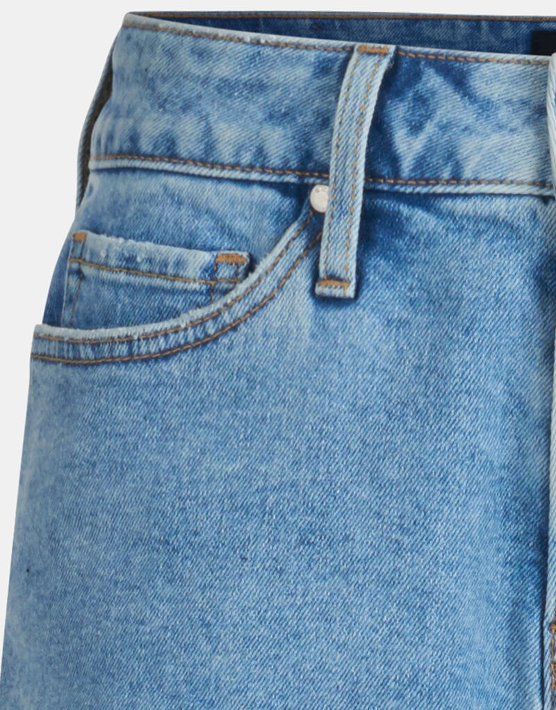 Cherry short