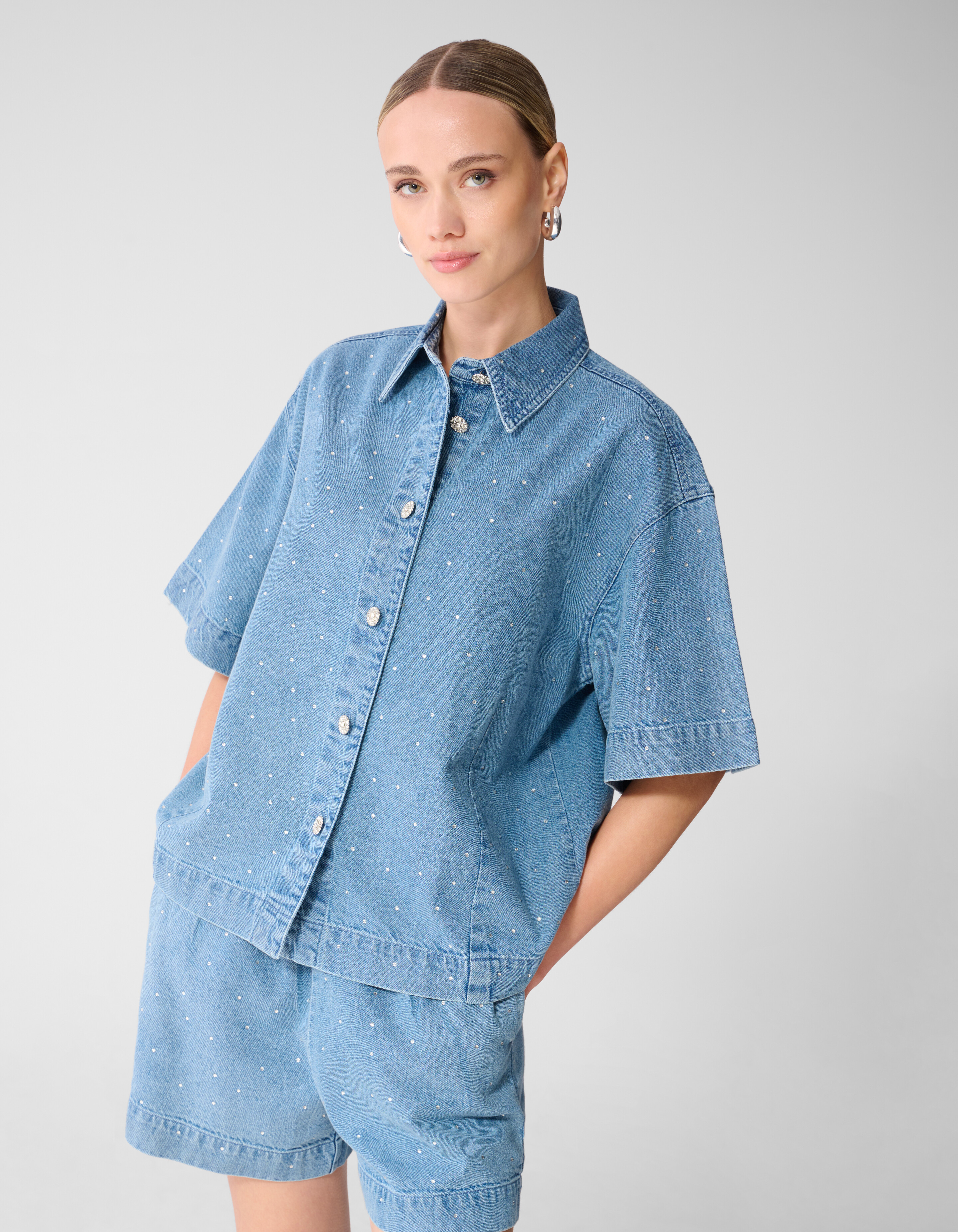 Oversized Fit Strass Denim Blouse Blauw SHOEBY WOMEN