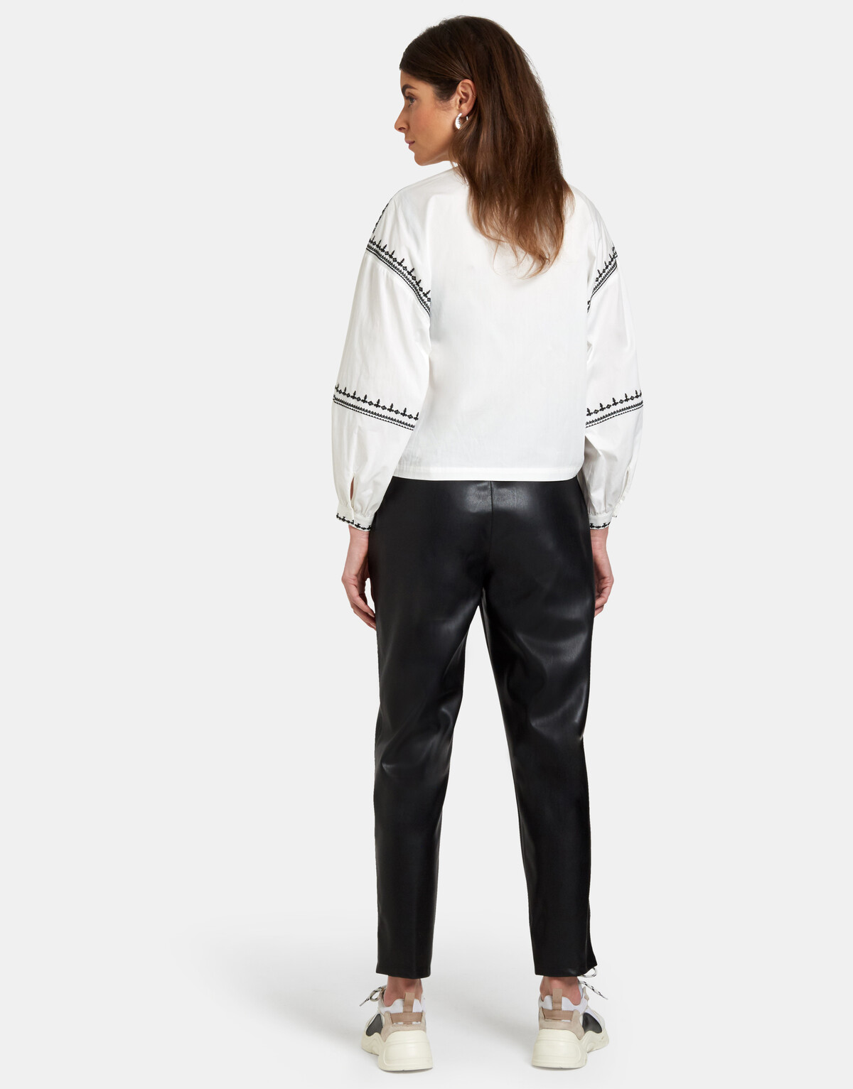 Folk Blouse by Lonneke