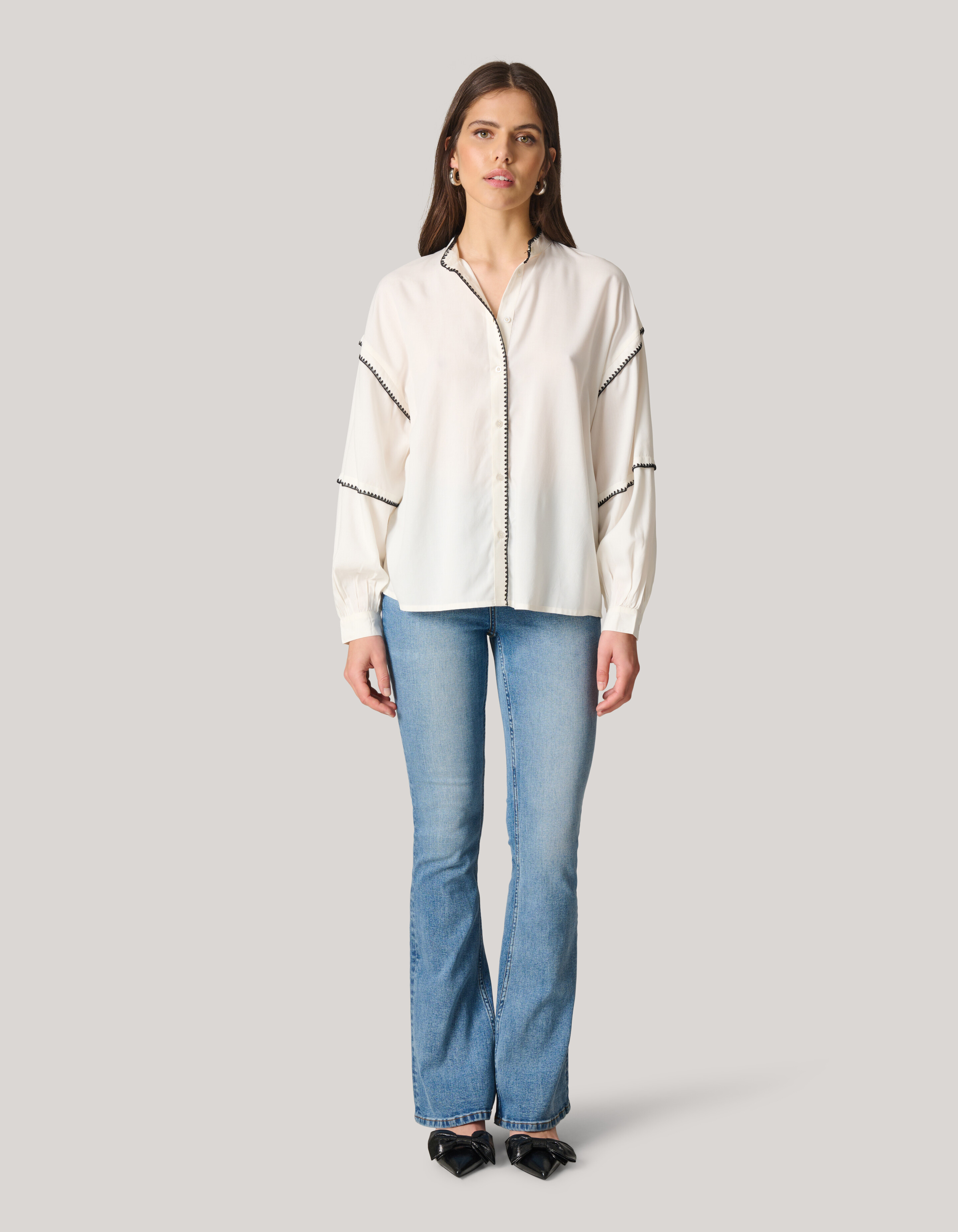 Embroidery Blouse Wit SHOEBY WOMEN