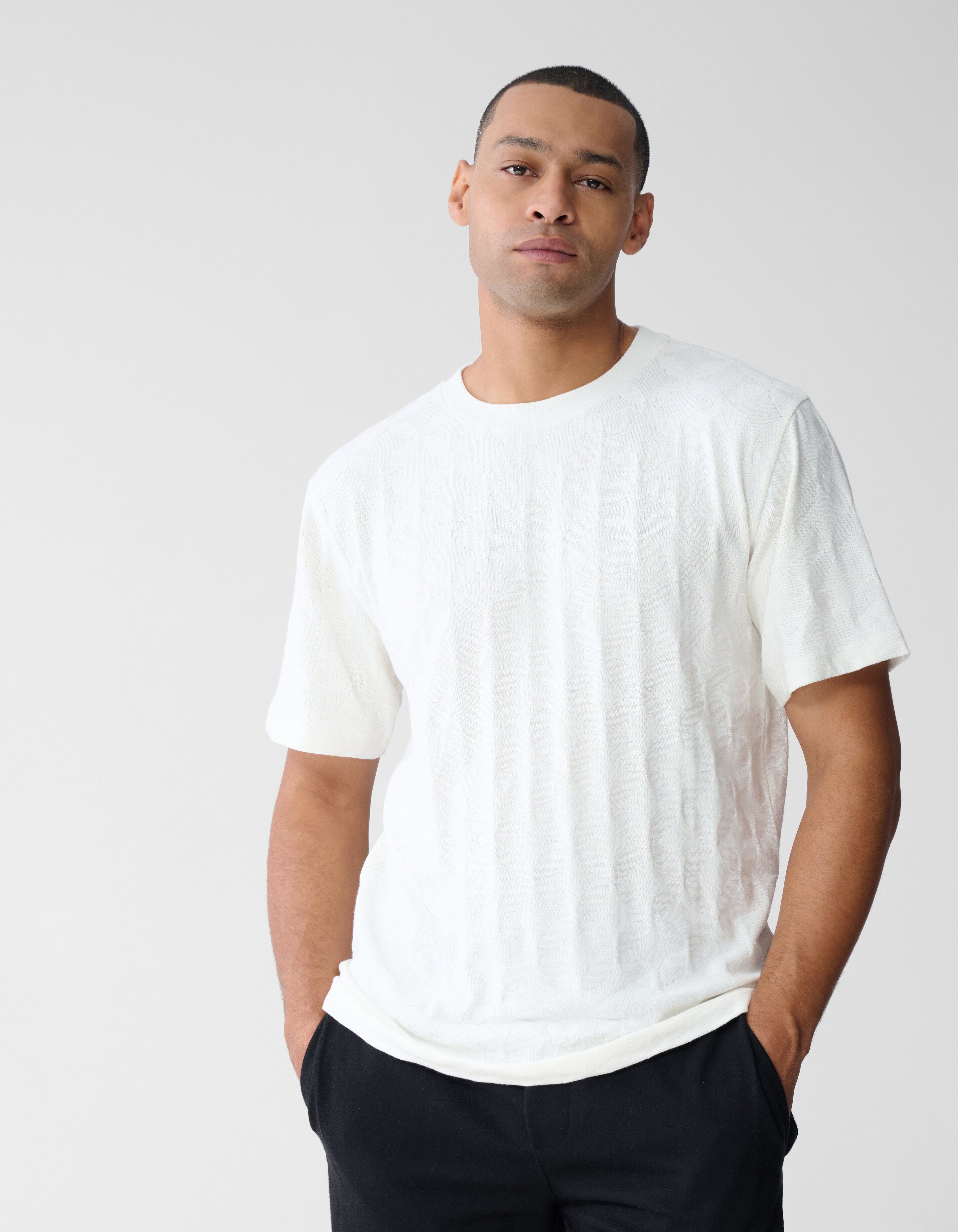 Jacquard Spark Logo T-shirt Gebroken Wit SHOEBY MEN