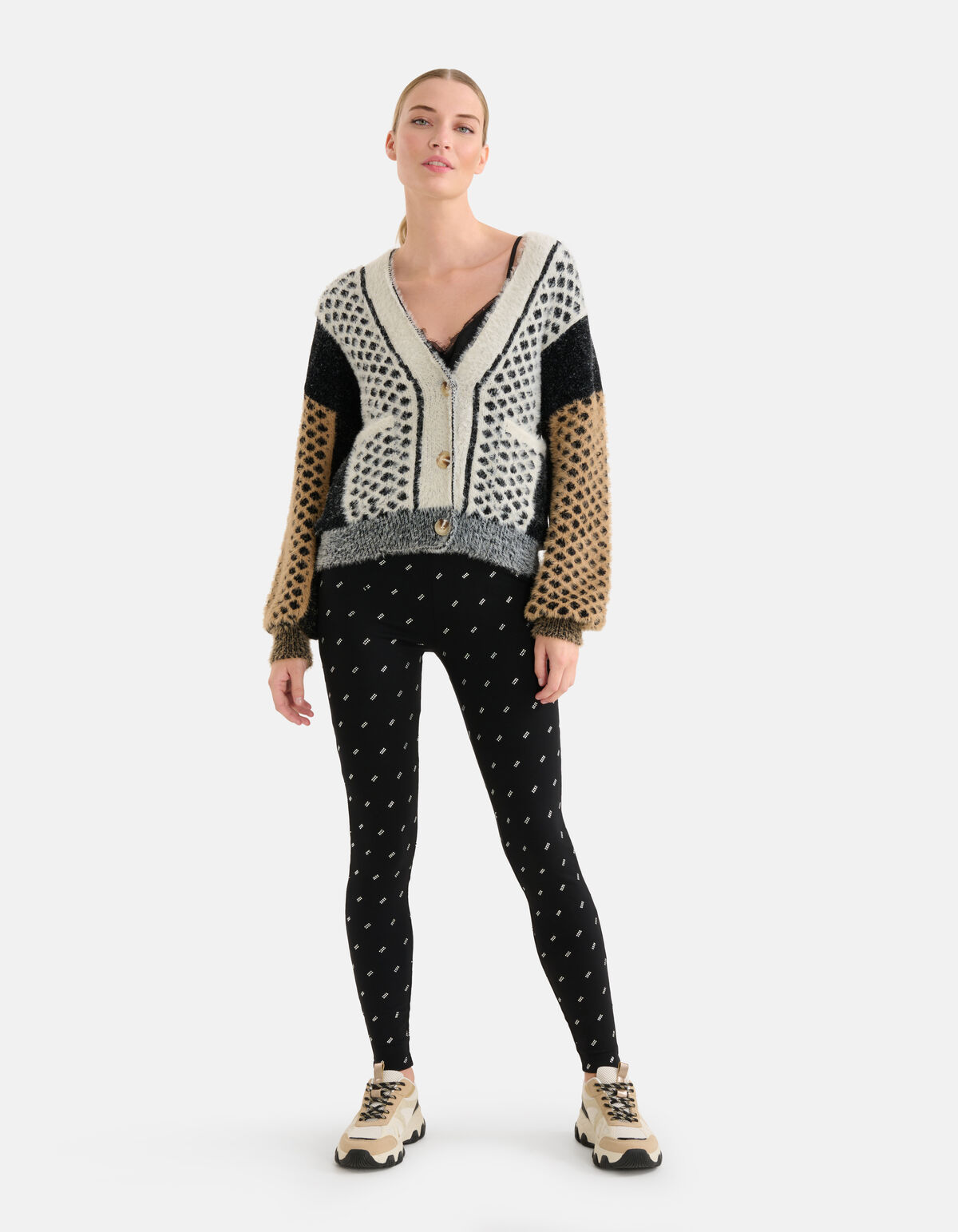 Soft Jacquard Vest Zwart By Mieke SHOEBY WOMEN