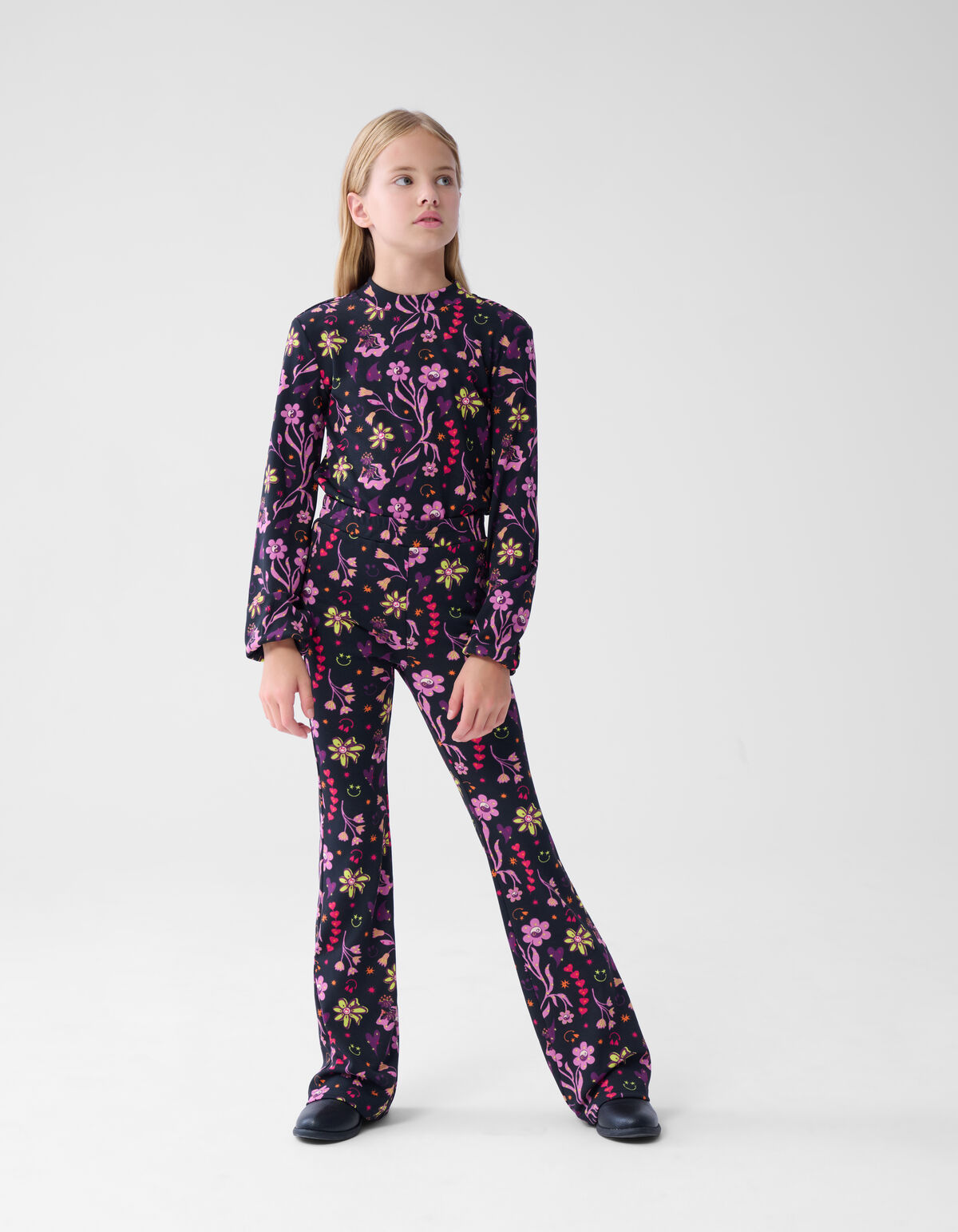 Doodle Print Rib Flared Legging Zwart SHOEBY GIRLS