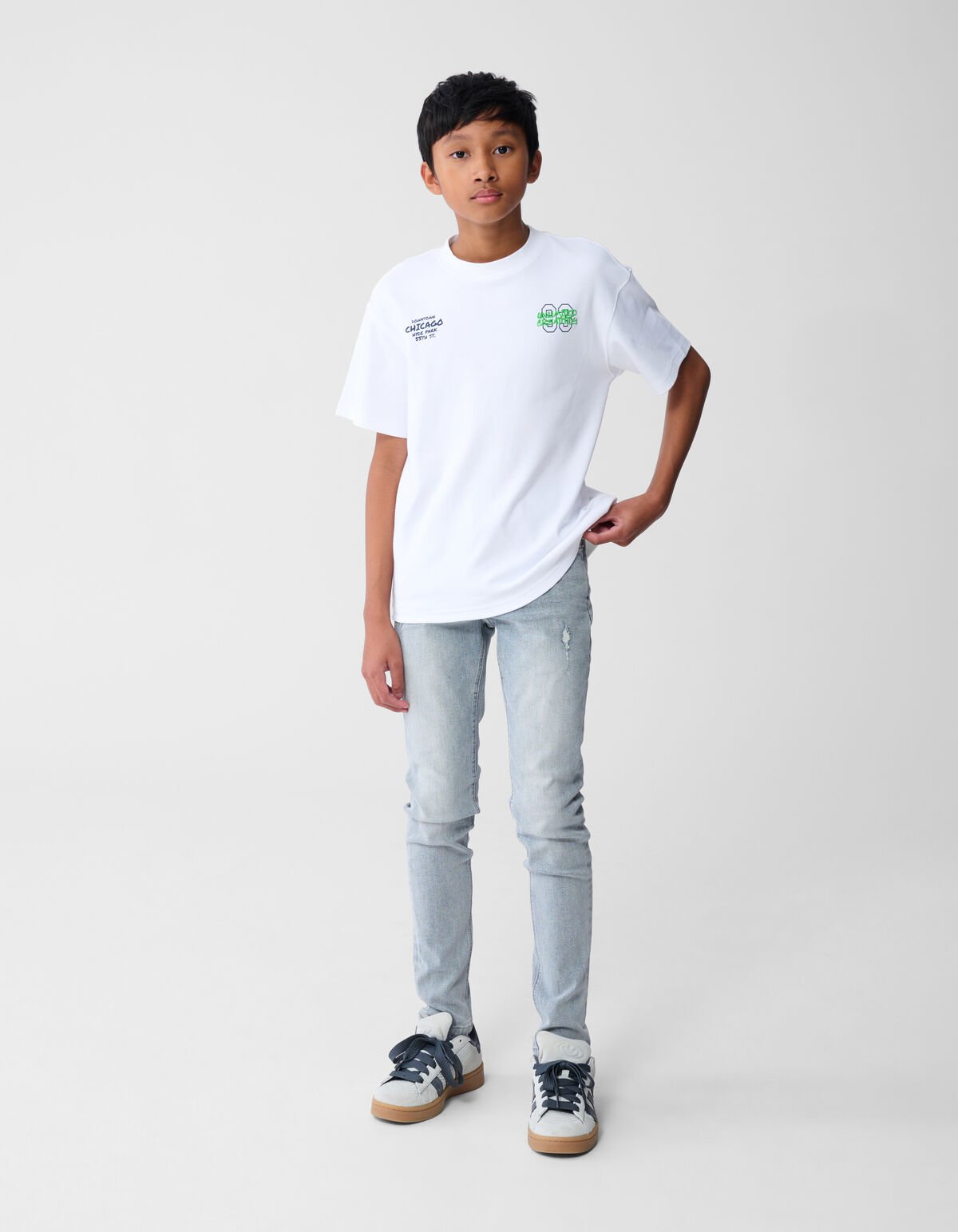 Downtown Artwork T-shirt Wit SHOEBY BOYS