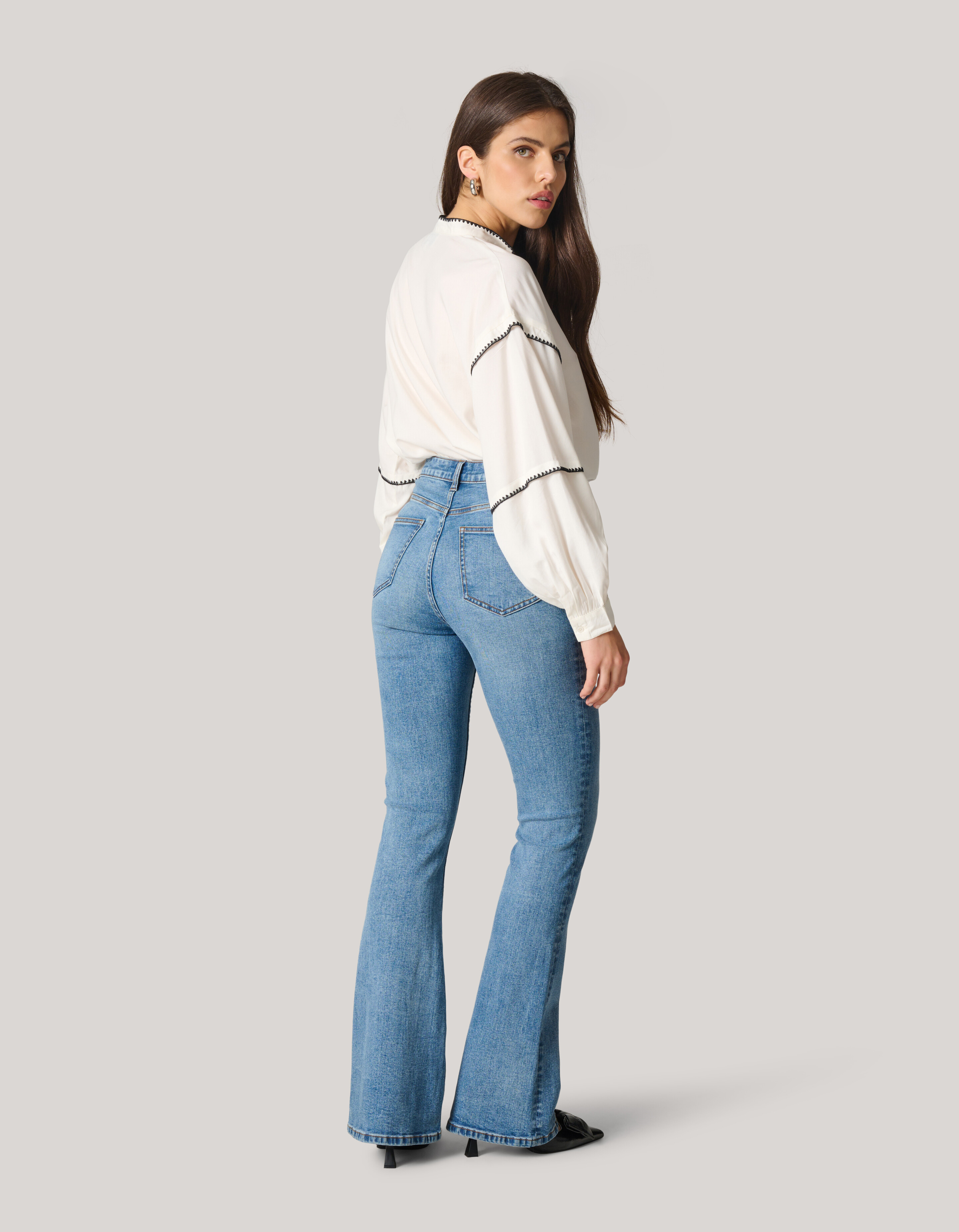 Embroidery Blouse Wit SHOEBY WOMEN