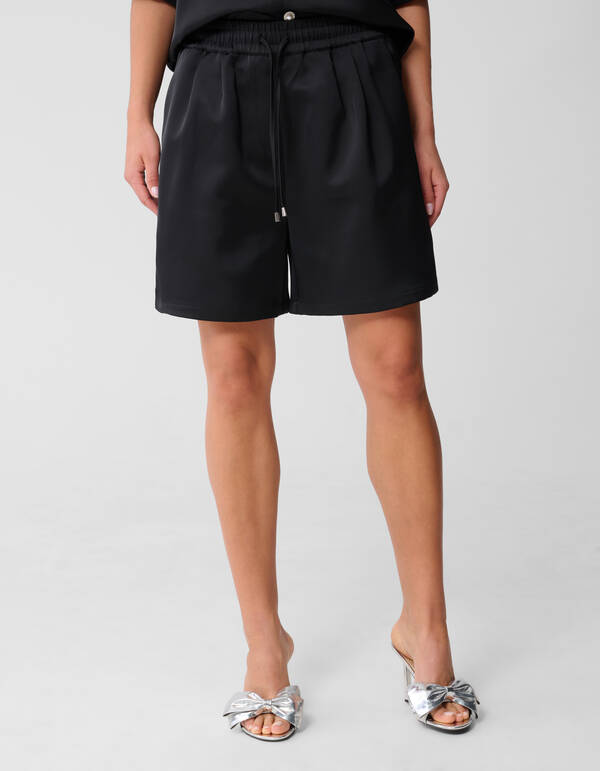 Satijnen Short Zwart By Monica SHOEBY WOMEN