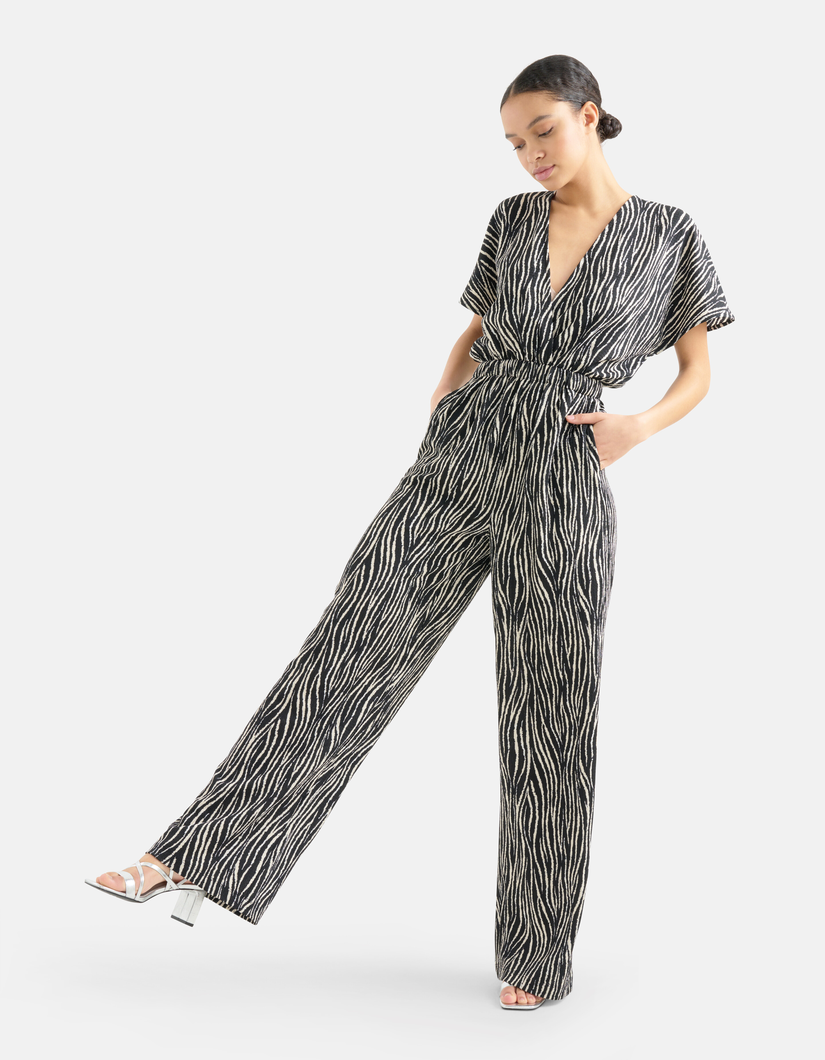 Crinkle Jumpsuit Zwart/Wit SHOEBY WOMEN