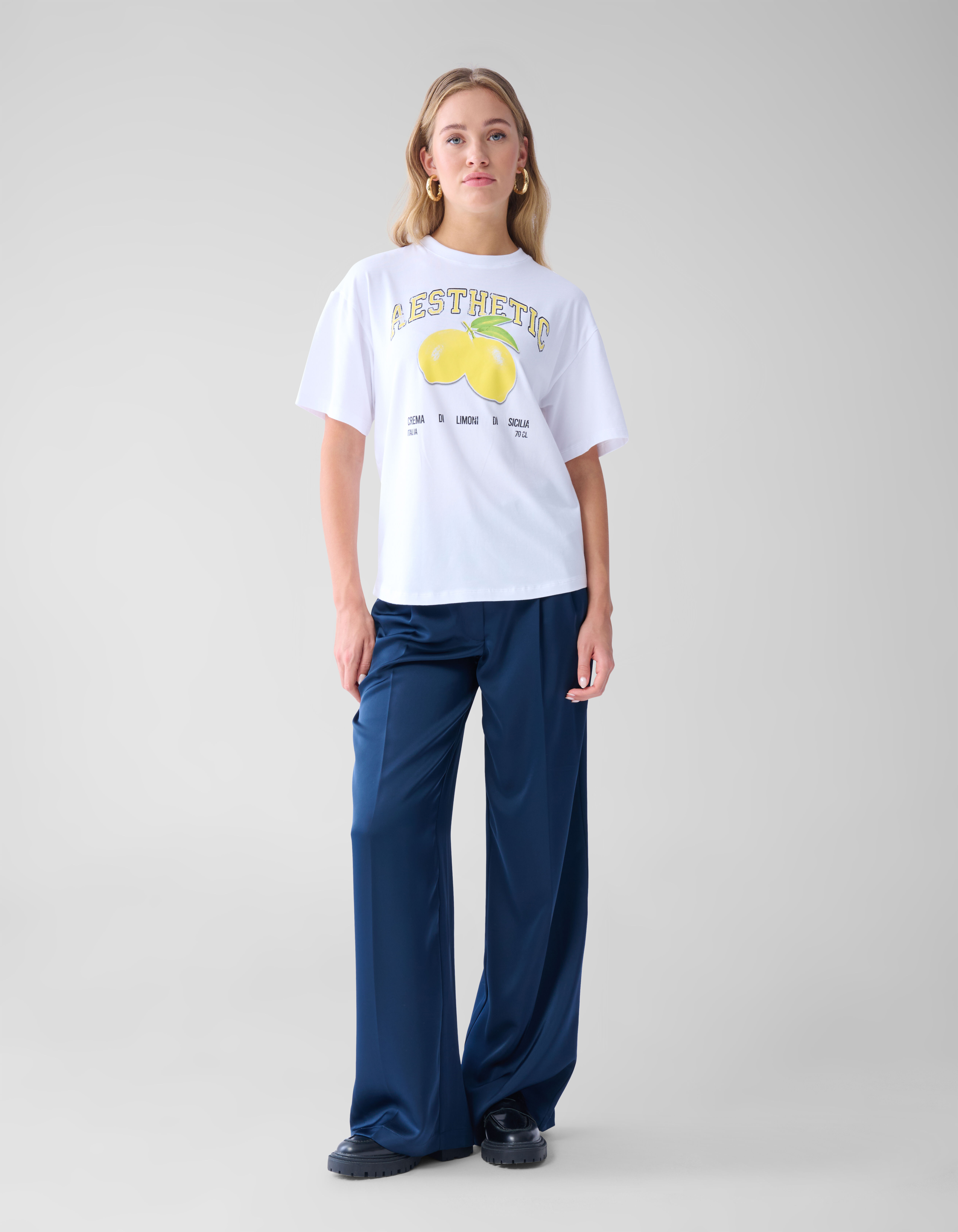 Shoeby t shirt 2025