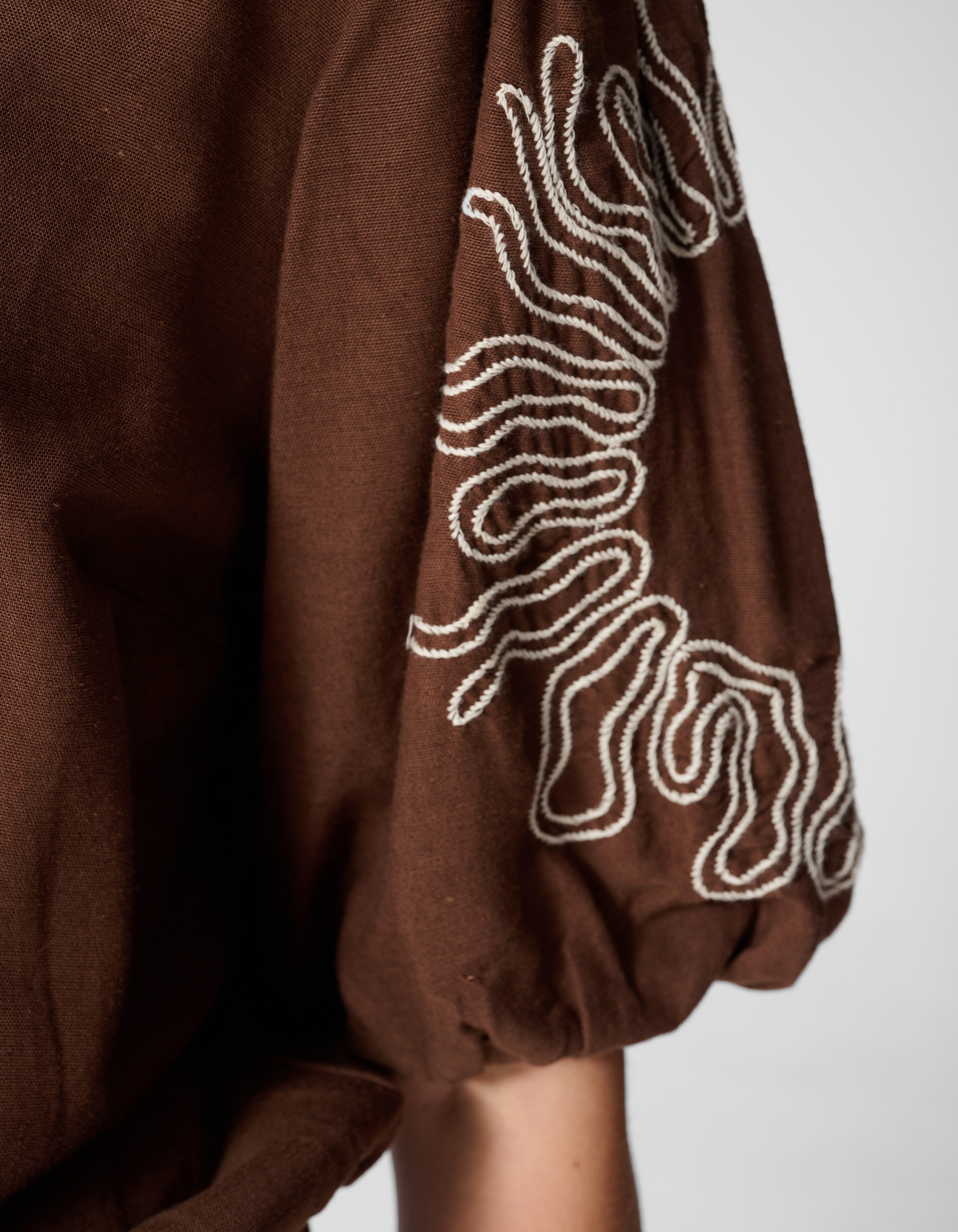 Embroidery Cropped Top Bruin SHOEBY WOMEN